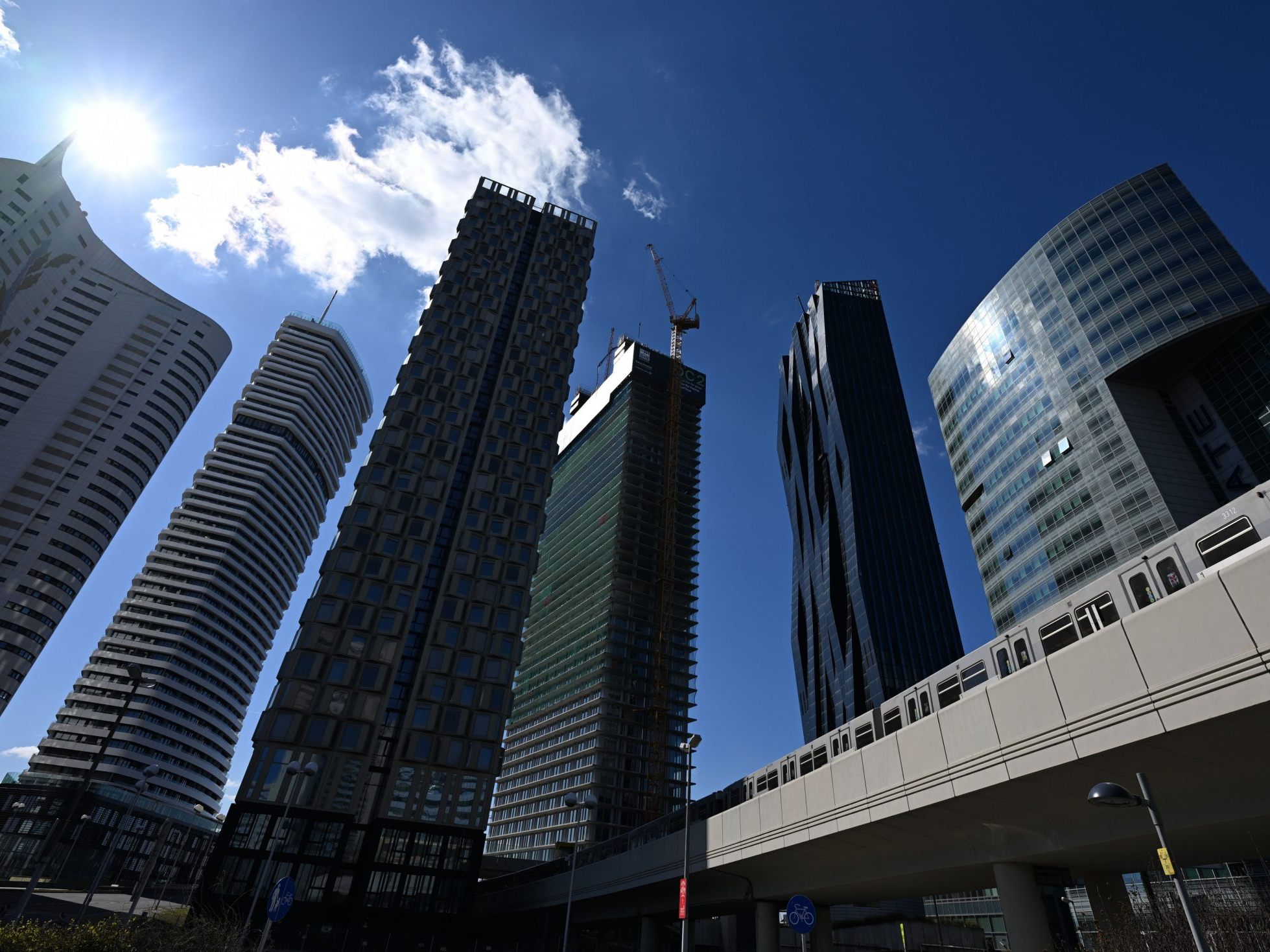 Wien verlor 2025 den Titel 'lebenswerteste Stadt' wegen Sicherheitsbedenken, bleibt aber eine Stadt mit hoher Lebensqualität.