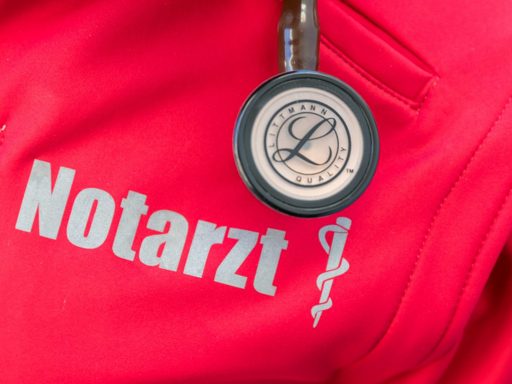 Sechs Personen landeten nach der Rauferei im Spital.