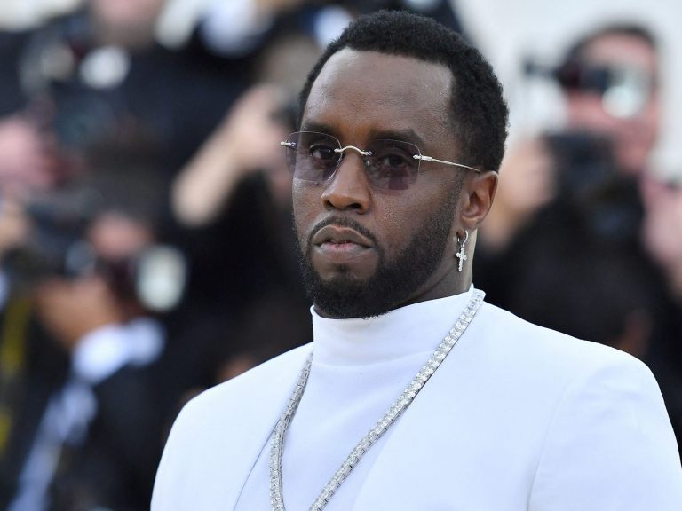 Früherer Rap-Superstar wird des Sexhandels, organisierter Kriminalität und weiterer Straftaten beschuldigt Früherer Rap-Superstar wird des Sexhandels, organisierter Kriminalität und weiterer Straftaten beschuldigt