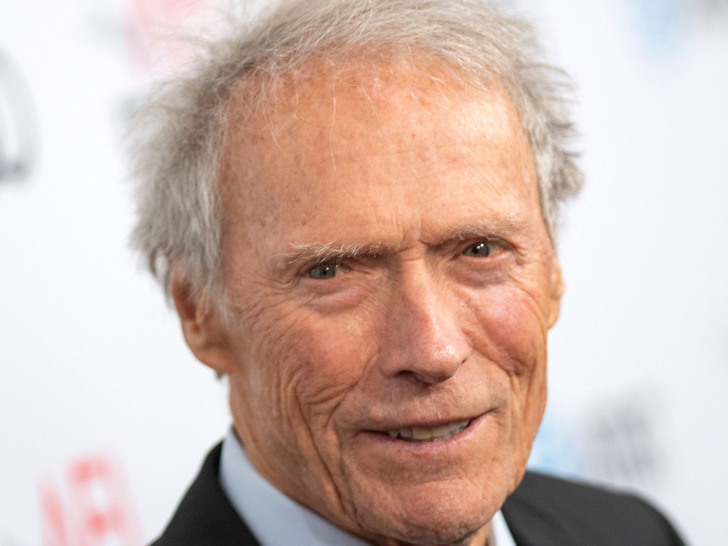 Clint Eastwood schießt gegen den "Kurier". Clint Eastwood schießt gegen den "Kurier".
