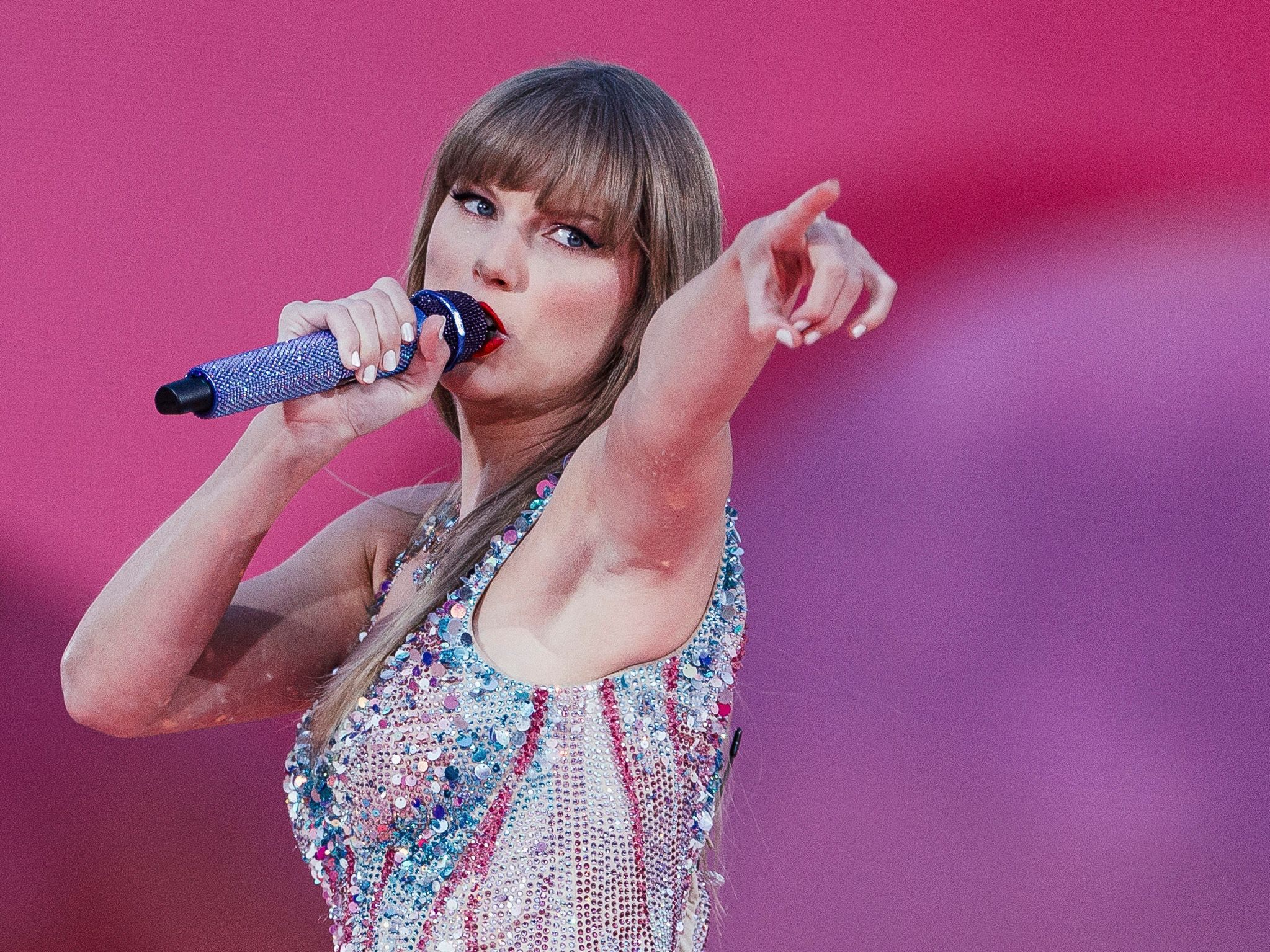 Menschliche Überreste bei Taylor Swifts Anwesen entdeckt. Polizei sieht kein Verbrechen. Menschliche Überreste bei Taylor Swifts Anwesen entdeckt. Polizei sieht kein Verbrechen.