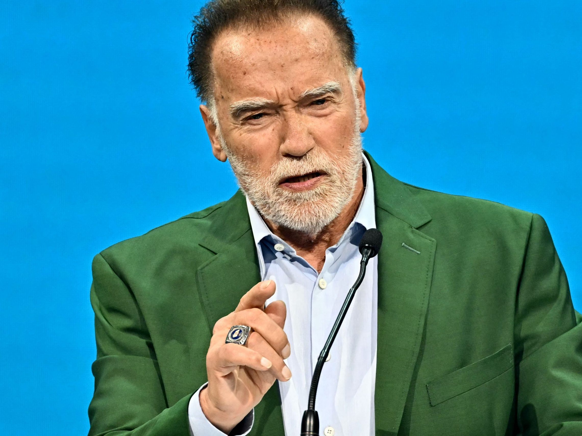 Schwarzenegger beim neunten "Austrian World Summit" mit 1.500 Teilnehmer:innen.