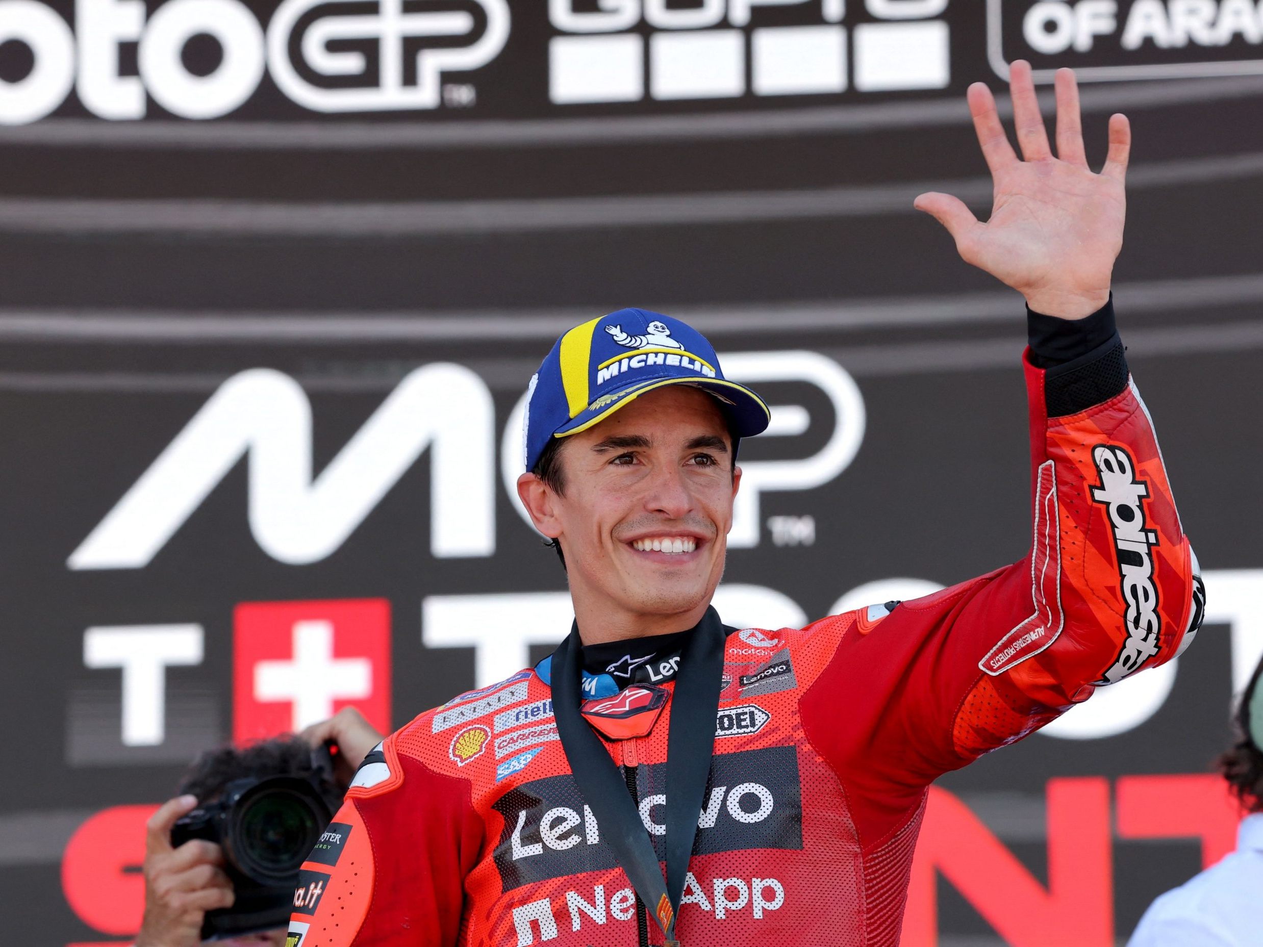 Marc Marquez triumphiert zum siebten Mal in Aragon. Marc Marquez triumphiert zum siebten Mal in Aragon.