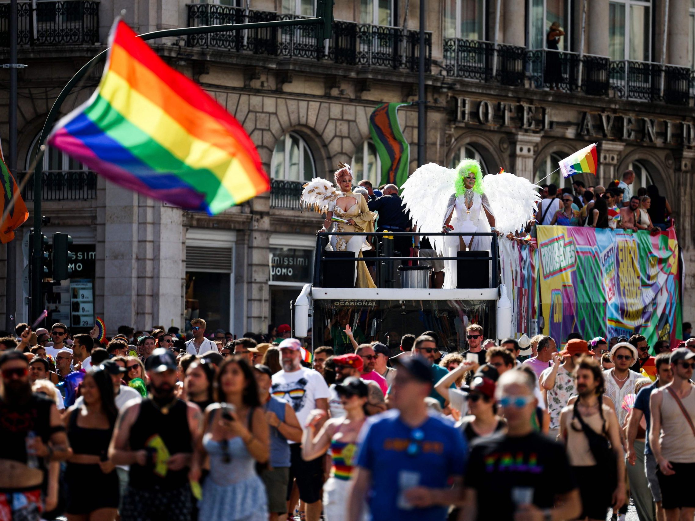 LGBTQ-Angriff? Grubers Pride-Verbot-Forderung empört die Politik LGBTQ-Angriff? Grubers Pride-Verbot-Forderung empört die Politik