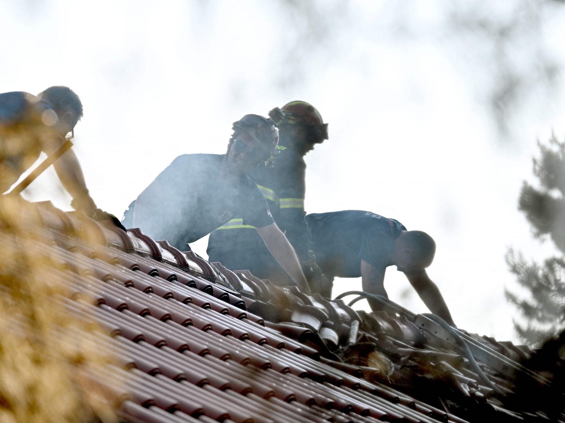 Die kroatischen Feuerwehren sind im Dauereinsatz. Die kroatischen Feuerwehren sind im Dauereinsatz.