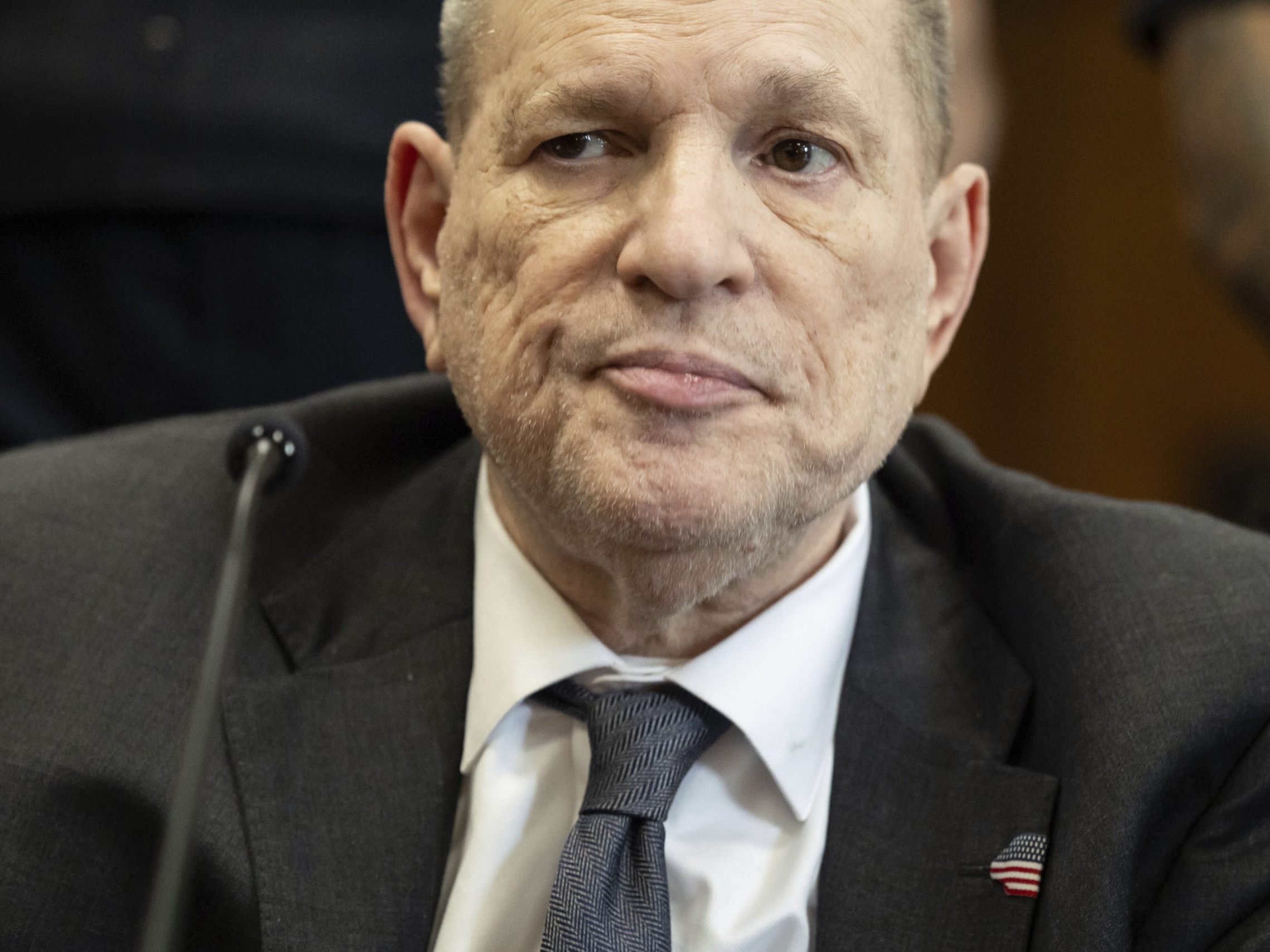 Harvey Weinstein behauptet im neuen Prozess seine Unschuld. Die Jury entscheidet über die Vorwürfe der Vergewaltigung und sexuellen Nötigung. Harvey Weinstein behauptet im neuen Prozess seine Unschuld. Die Jury entscheidet über die Vorwürfe der Vergewaltigung und sexuellen Nötigung.