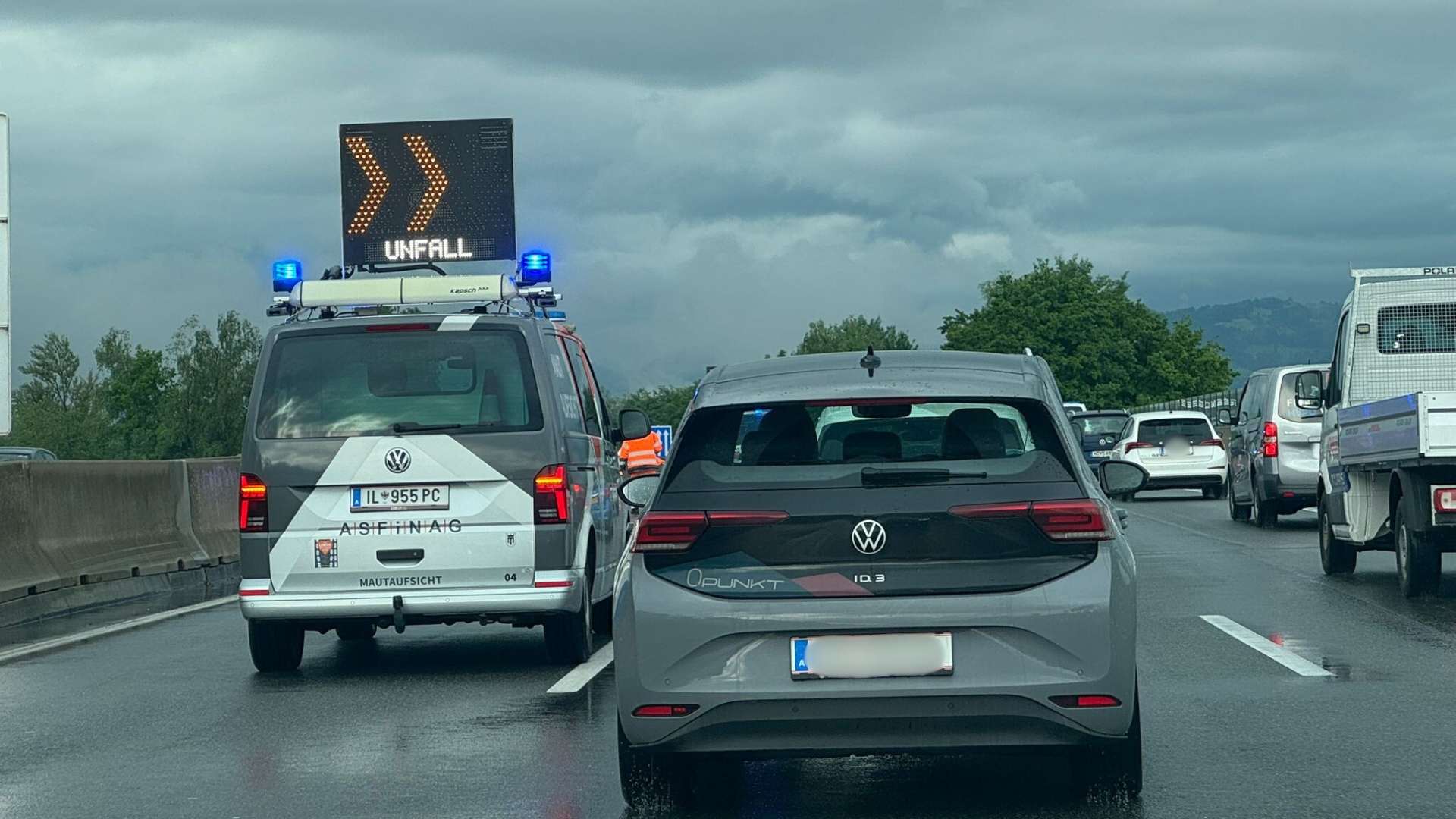 Auf Höhe Lauterach-Wolfurt ereignete sich am Donnerstagmorgen ein Unfall. Auf Höhe Lauterach-Wolfurt ereignete sich am Donnerstagmorgen ein Unfall.