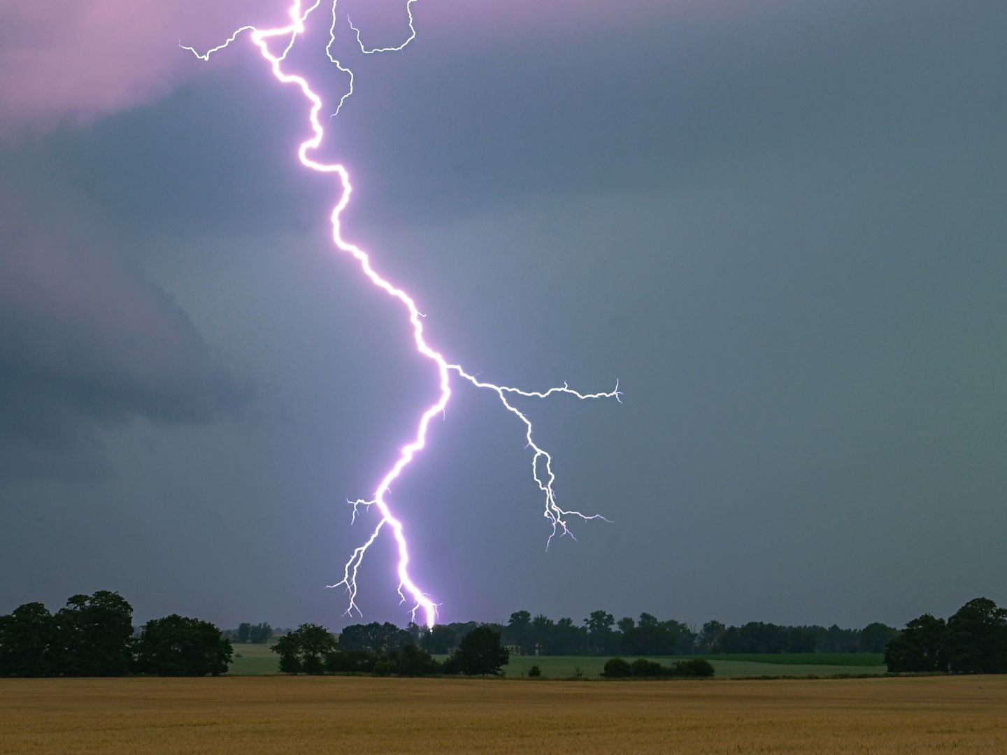 Starke Gewitter ziehen über Teile Europas.