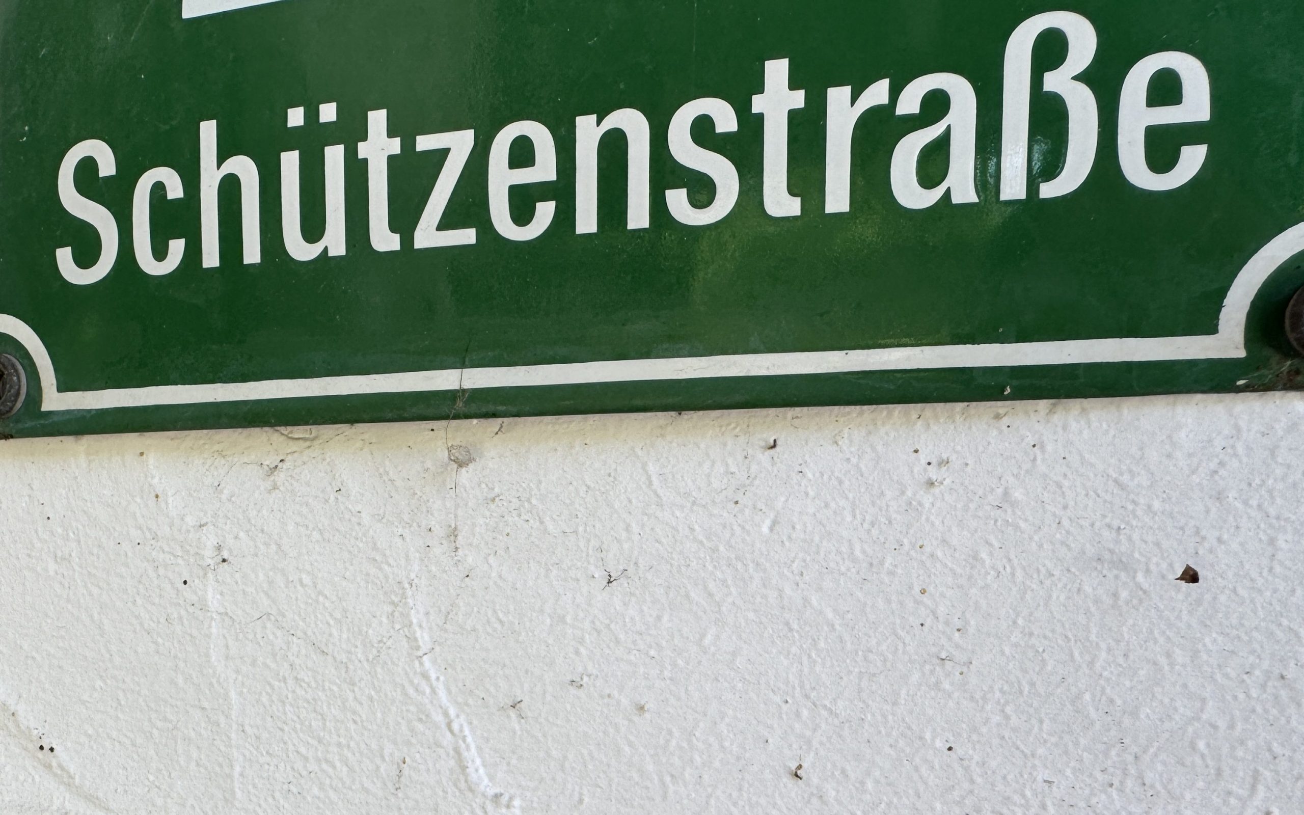 Die neue Radarbox in der Schützenstraße befindet sich auf einem beliebten Weg für die Schweizer, die in Höchst im Supermarkt einkaufen gehen. 