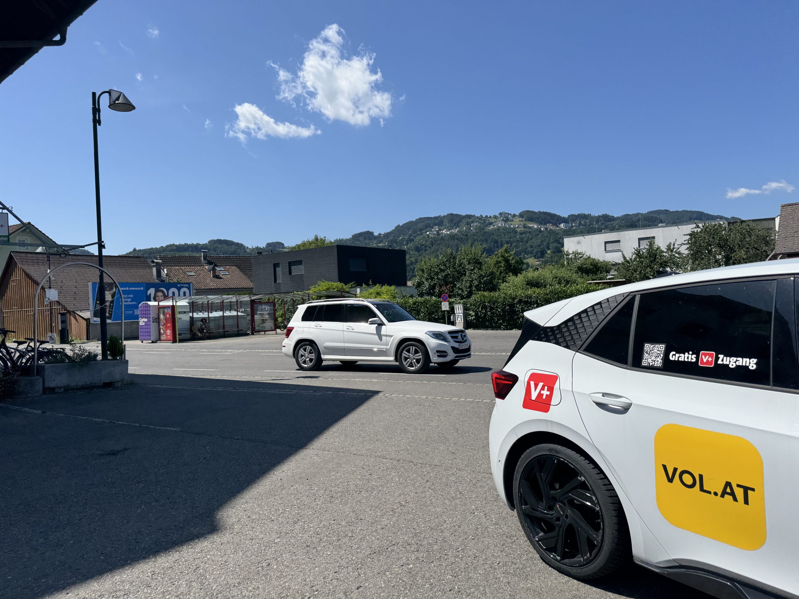 Die Radarbox auf der Gaißauer Straße befindet sich bei der Bushaltestelle Hecht. 