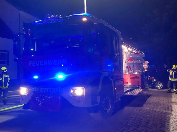Der Brand in der Wohnung im Obergeschoß des Gebäudes dürfte gegen 2.30 Uhr ausgebrochen sein.