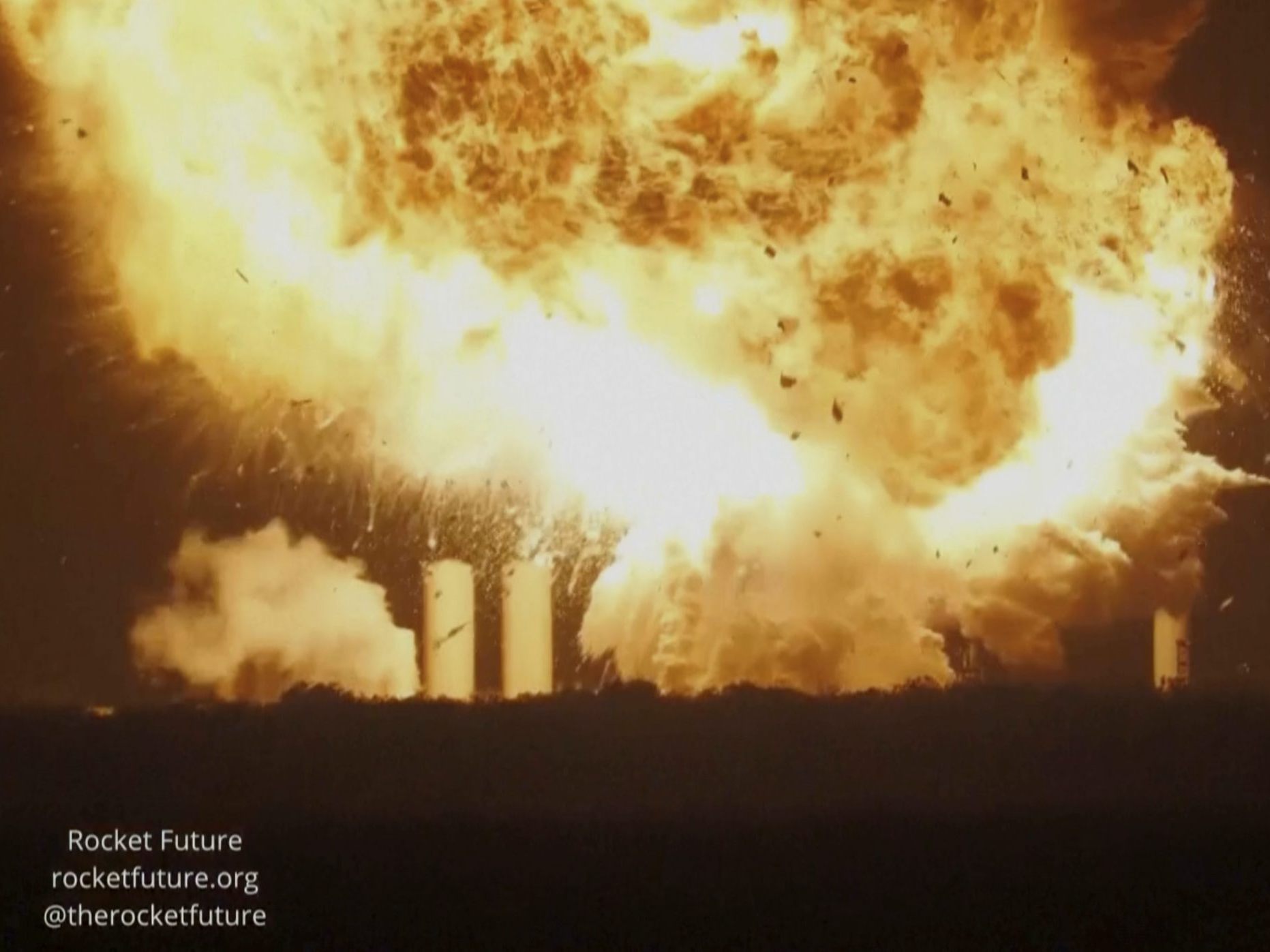Feuerball bei SpaceX-Test – Starship-Vorbereitung endet katastrophal Feuerball bei SpaceX-Test – Starship-Vorbereitung endet katastrophal