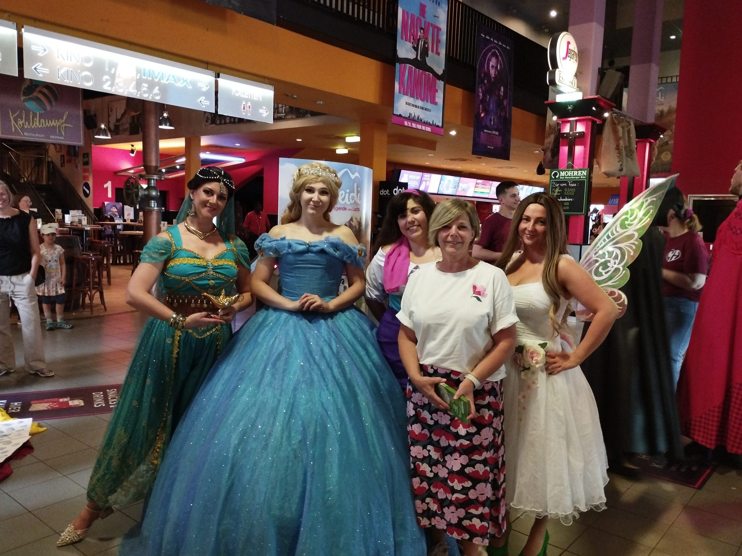 Die Charity Heroes und das HOKI-Team waren im Cineplexx in Hohenems zu Gast. Die Charity Heroes und das HOKI-Team waren im Cineplexx in Hohenems zu Gast.