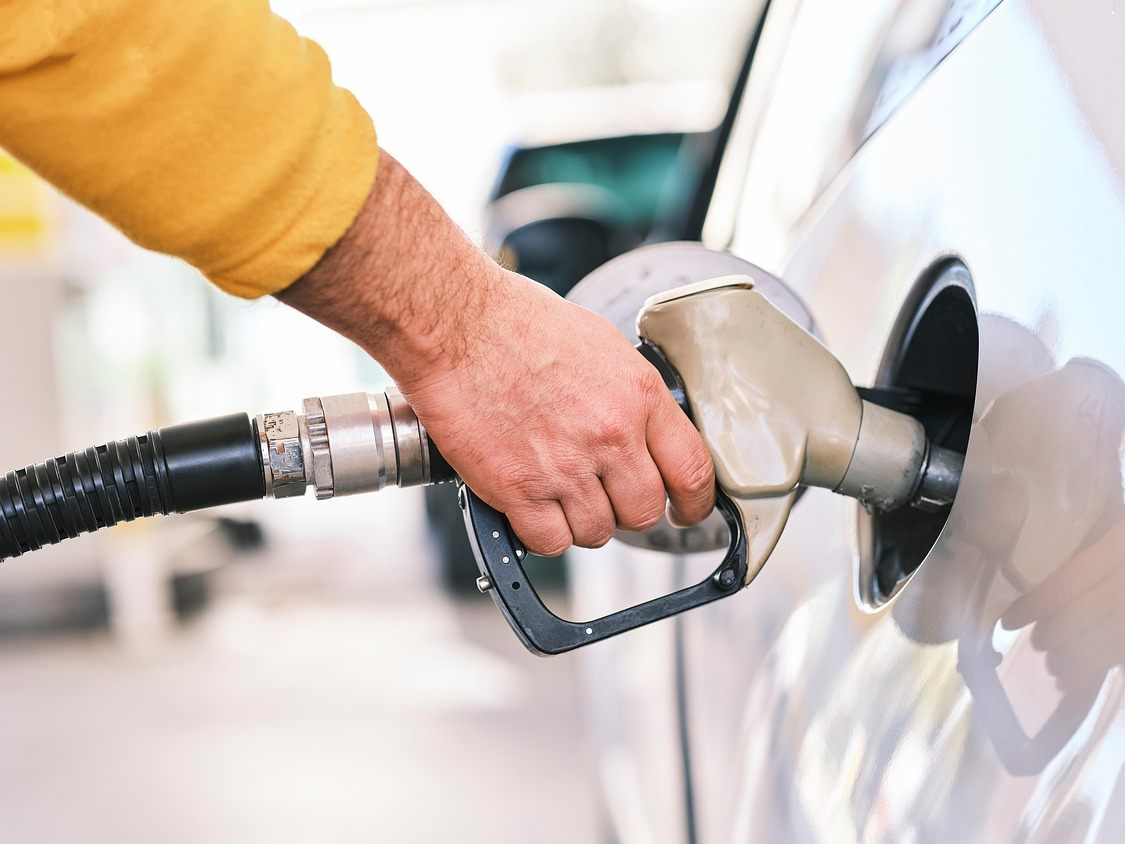 Tanken ist in vielen Reiseländern teurer als in Österreich.