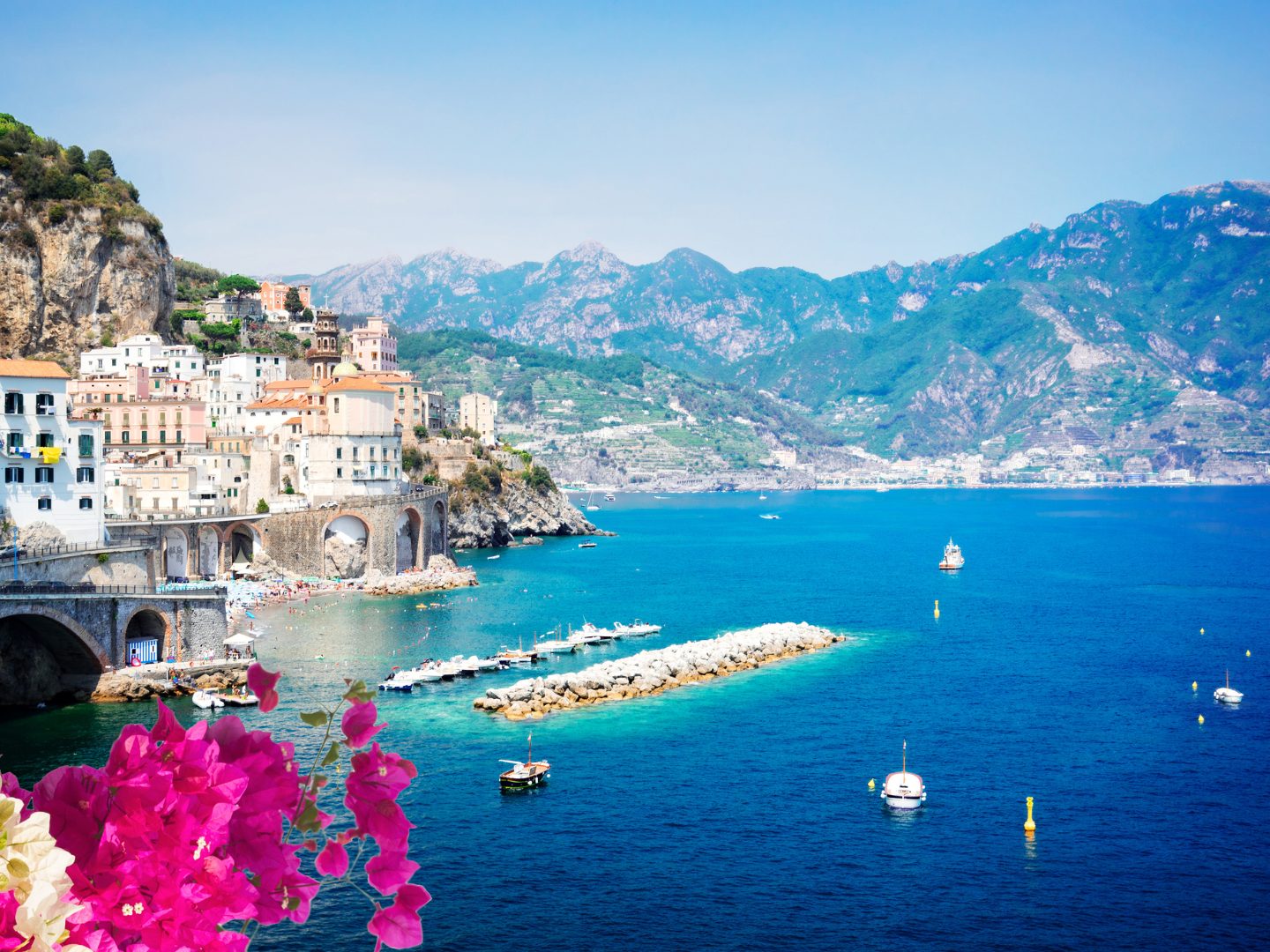 Italien hebt Strandpreise an – bis zu 700 Euro pro Tag. Italien hebt Strandpreise an – bis zu 700 Euro pro Tag.