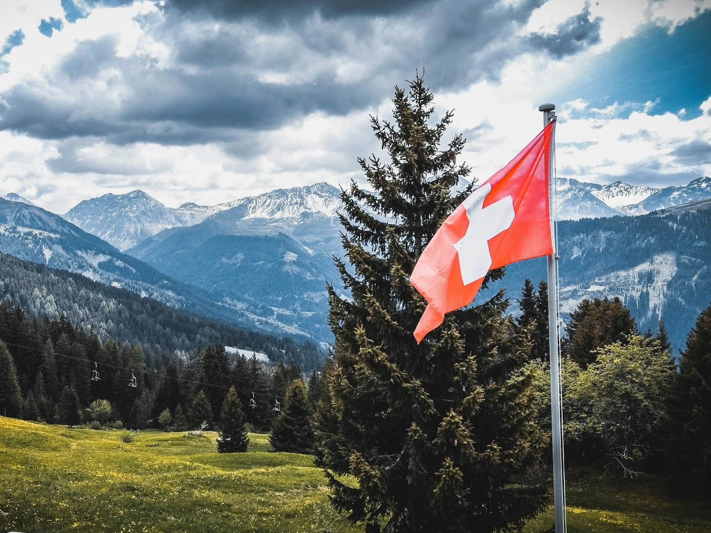 Ein deutscher Antragsteller forderte 2,4 Milliarden Franken Verrechnungssteuer zurück. Die Schweiz stoppte die Auszahlung wegen formaler Fehler. Ein deutscher Antragsteller forderte 2,4 Milliarden Franken Verrechnungssteuer zurück. Die Schweiz stoppte die Auszahlung wegen formaler Fehler.