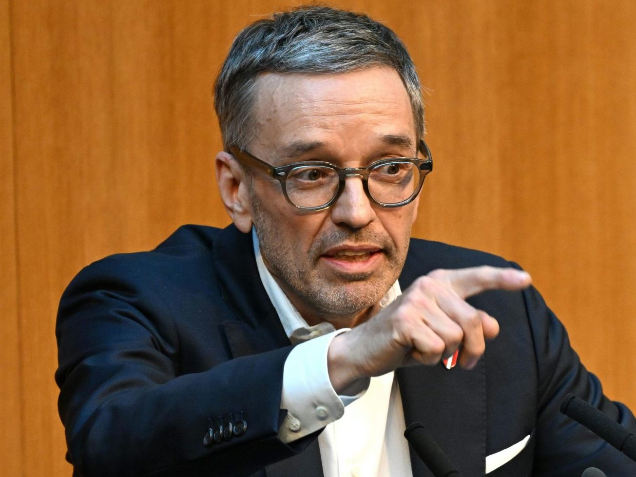 FPÖ-Chef Herbert Kickl übt reichlich Kritik an der Bundesregierung.