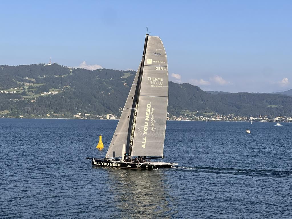 Die "All you need" bei der Zieldurchfahrt