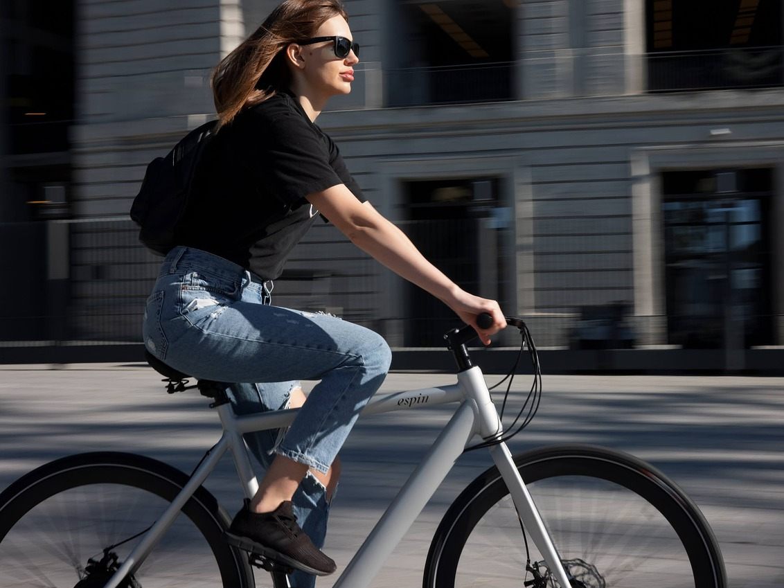Geförderte Jobräder treiben den Verkauf von E-Fahrrädern an. Geförderte Jobräder treiben den Verkauf von E-Fahrrädern an.