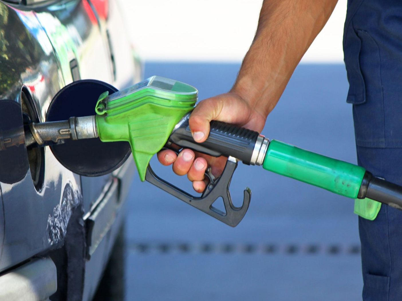 In Italien, Deutschland und Griechenland teils deutlich höhere Preise für Benzin und Diesel.