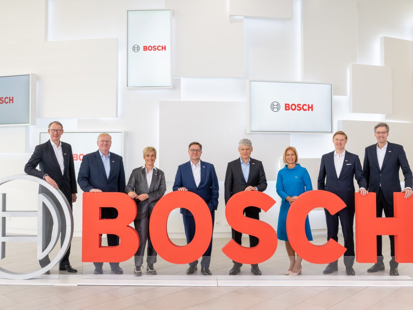 Bosch kündigt Umbau des Werks Reutlingen an: Bis 2029 sollen 1100 Jobs wegfallen – Halbleiterproduktion soll ausgebaut werden. Bosch kündigt Umbau des Werks Reutlingen an: Bis 2029 sollen 1100 Jobs wegfallen – Halbleiterproduktion soll ausgebaut werden.