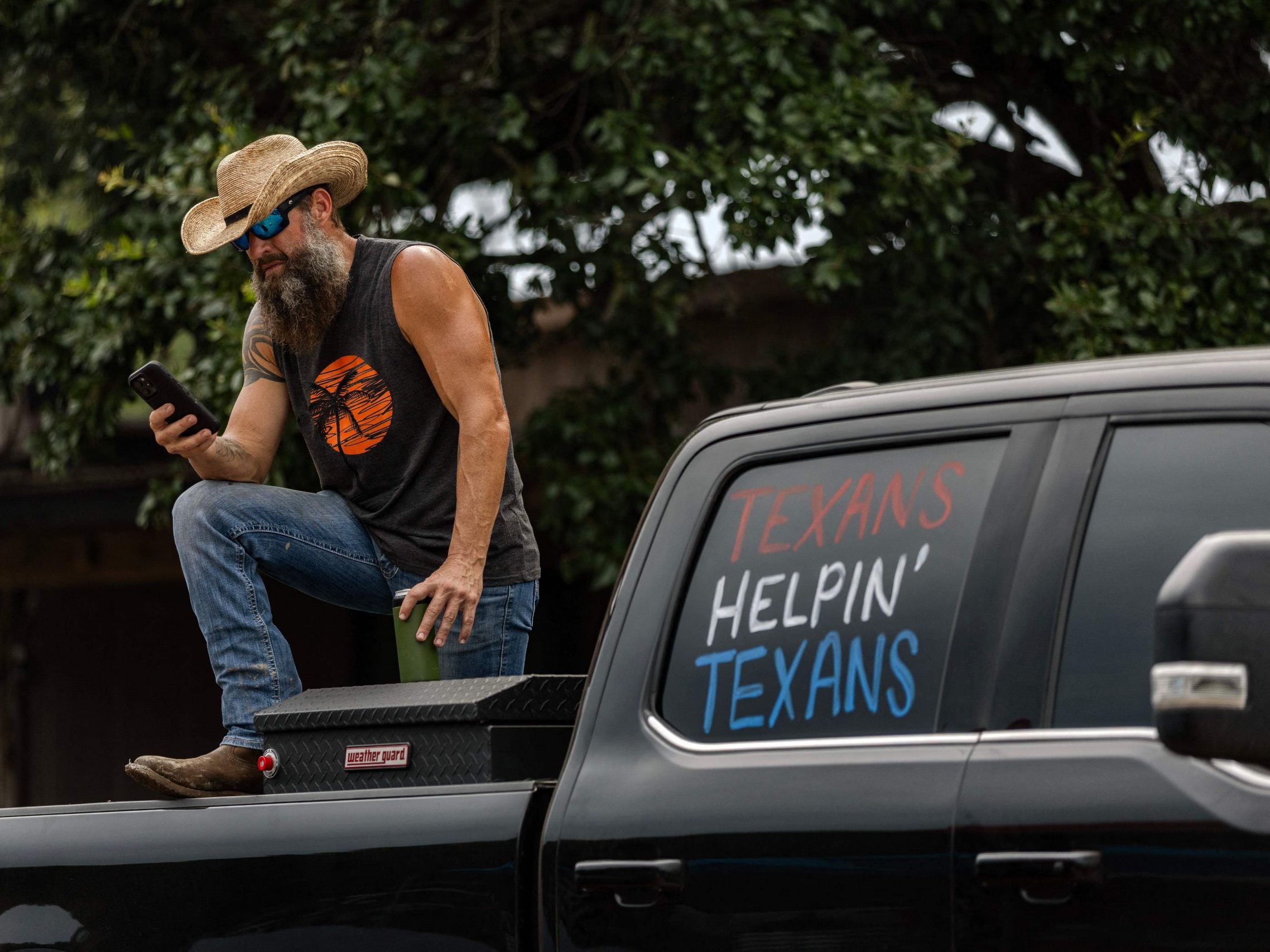 Nach der Flut in Texas mit dutzenden Toten wächst die Kritik an politischen Versäumnissen. Frühwarnsysteme und Schutzpläne stehen im Fokus.