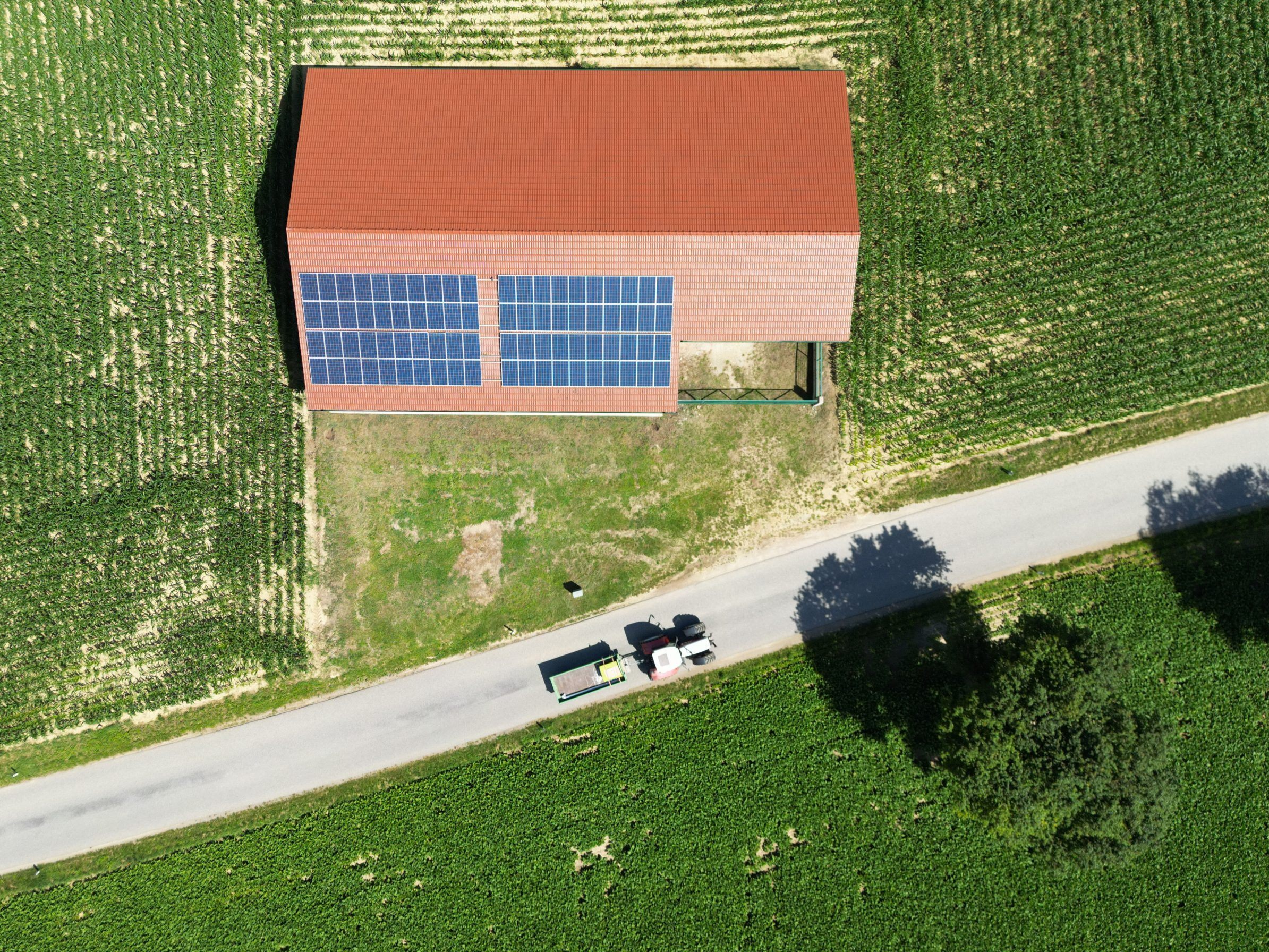 Wer PV-Strom einspeist, soll künftig zahlen.
