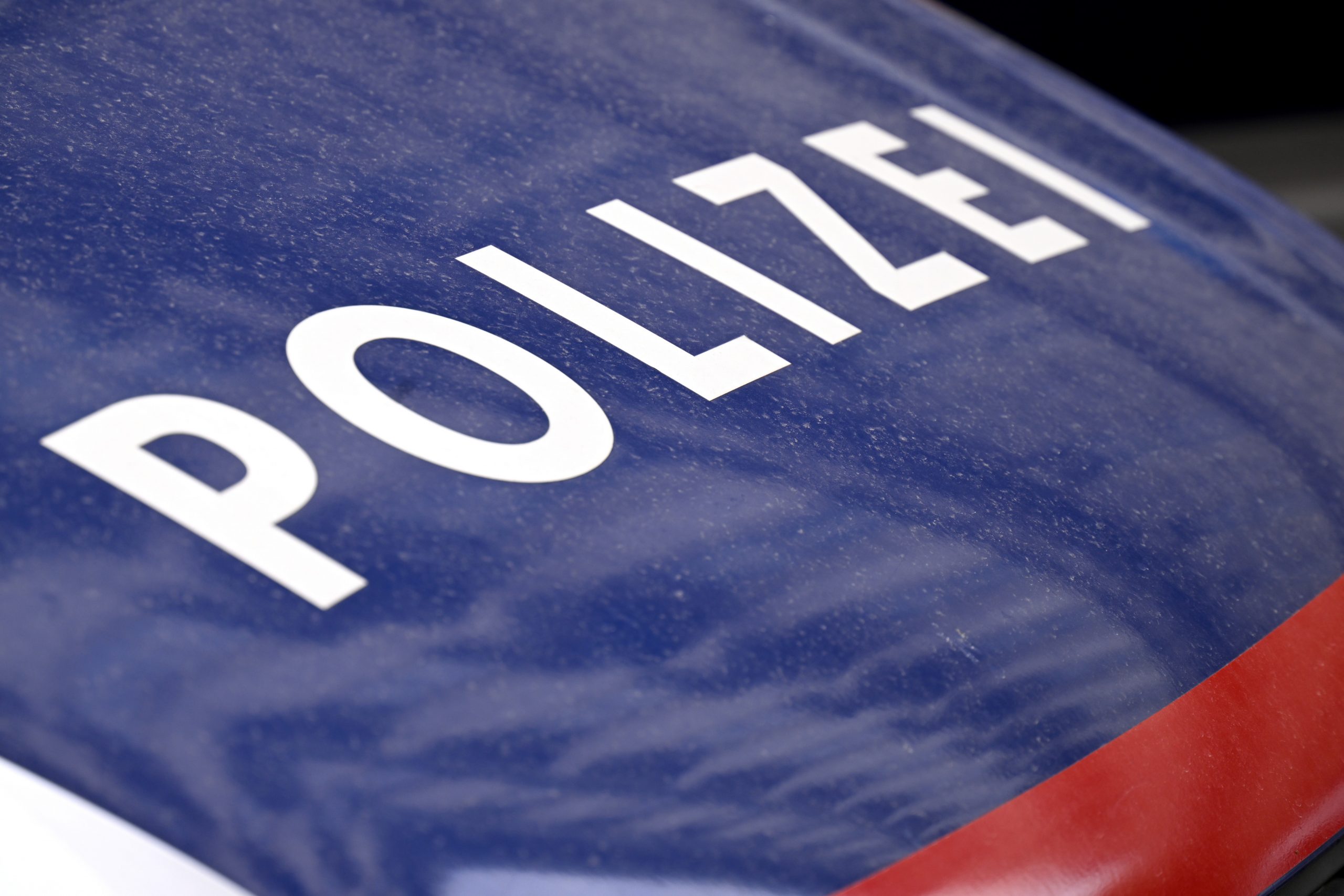 Varčevanje v policiji: Več kot 400 mest na policijskih šolah je bilo odpovedanih