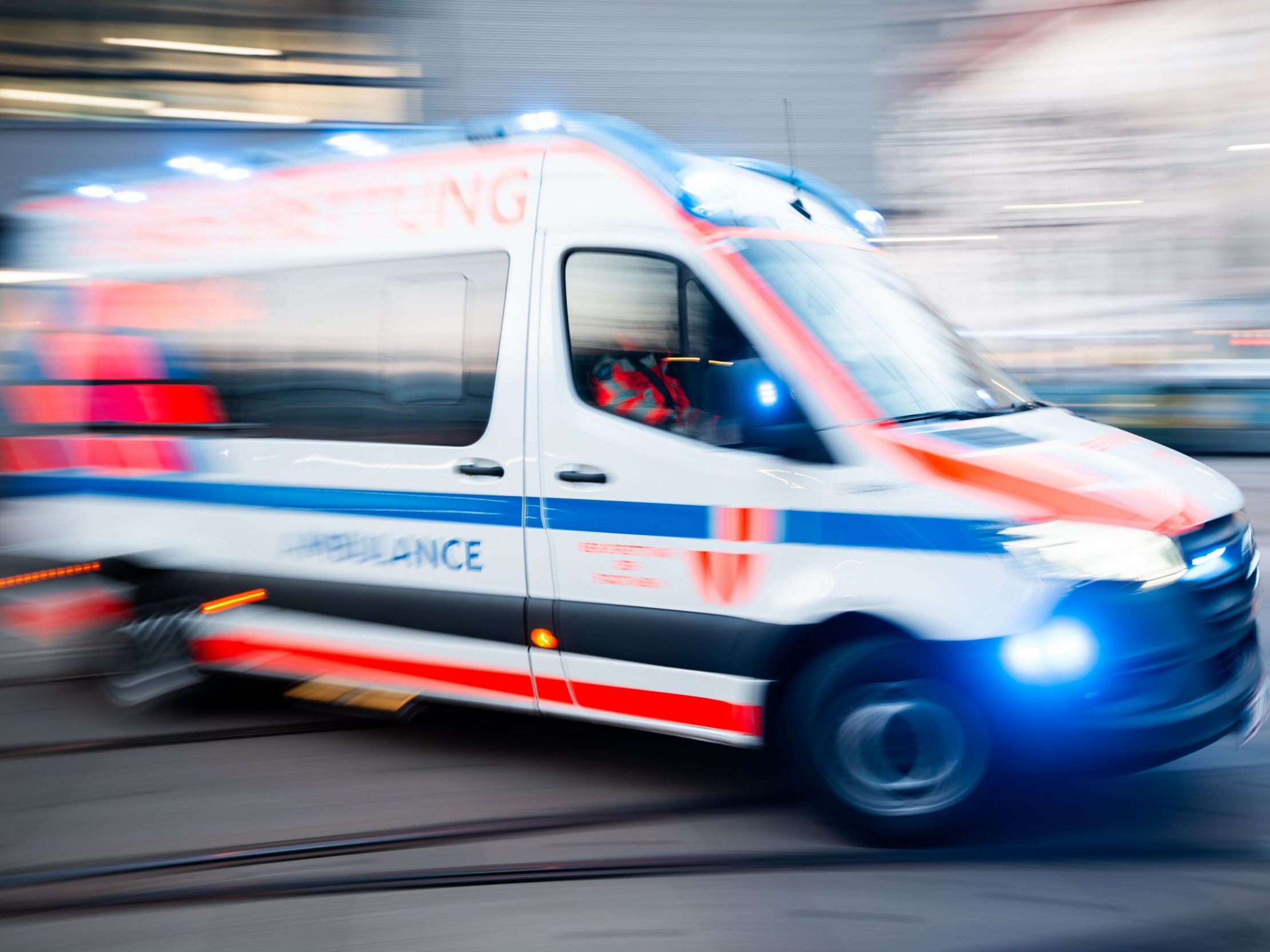 Der Verletzte wurde ins Spital gebracht.