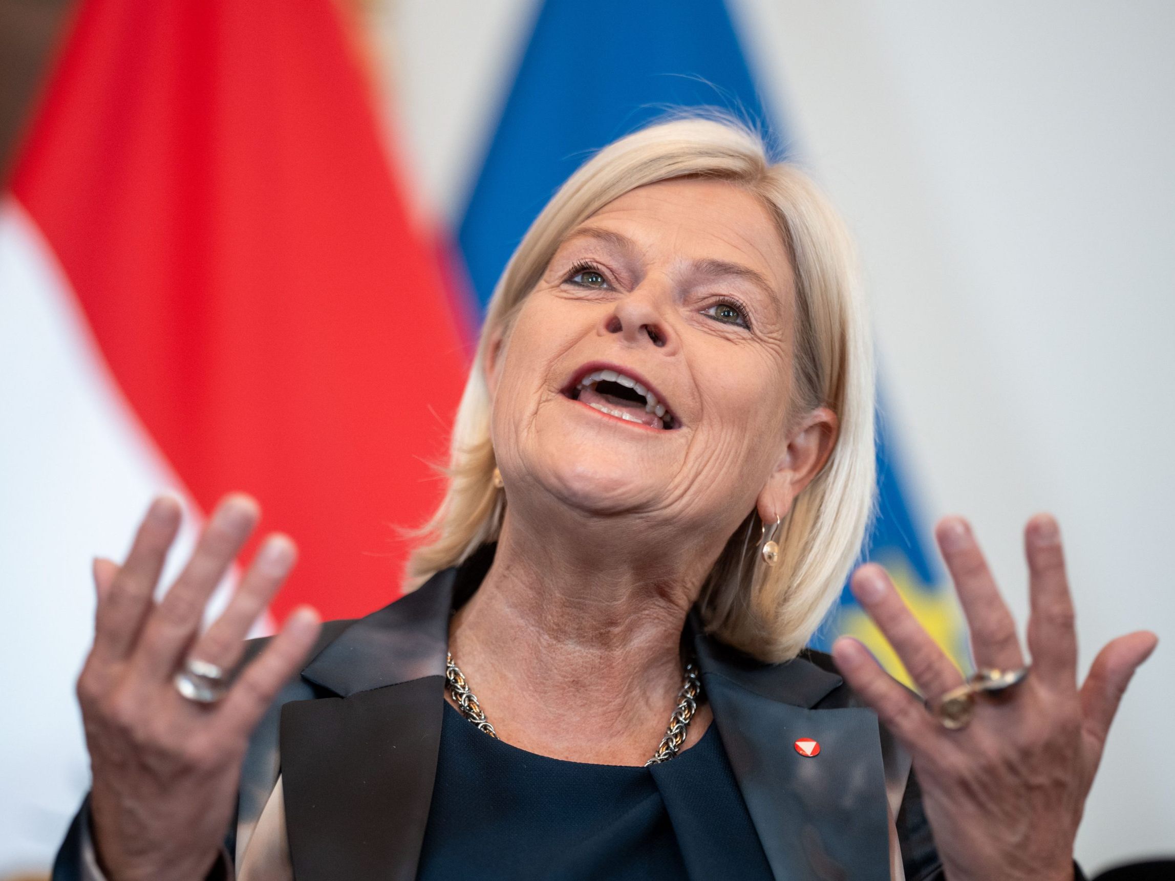 "Dieses Taucherzentrum ist einzigartig in Österreich", so die Verteidigungsministerin.