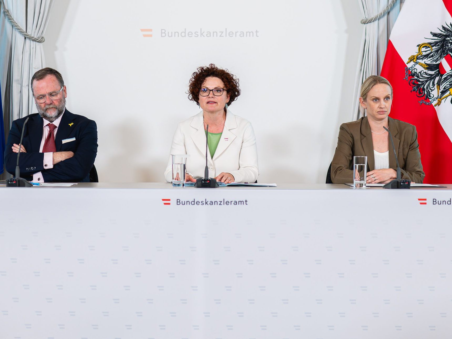 Jetzt wird’s teuer: Regierung gönnt sich XXL-Staatssekretäre