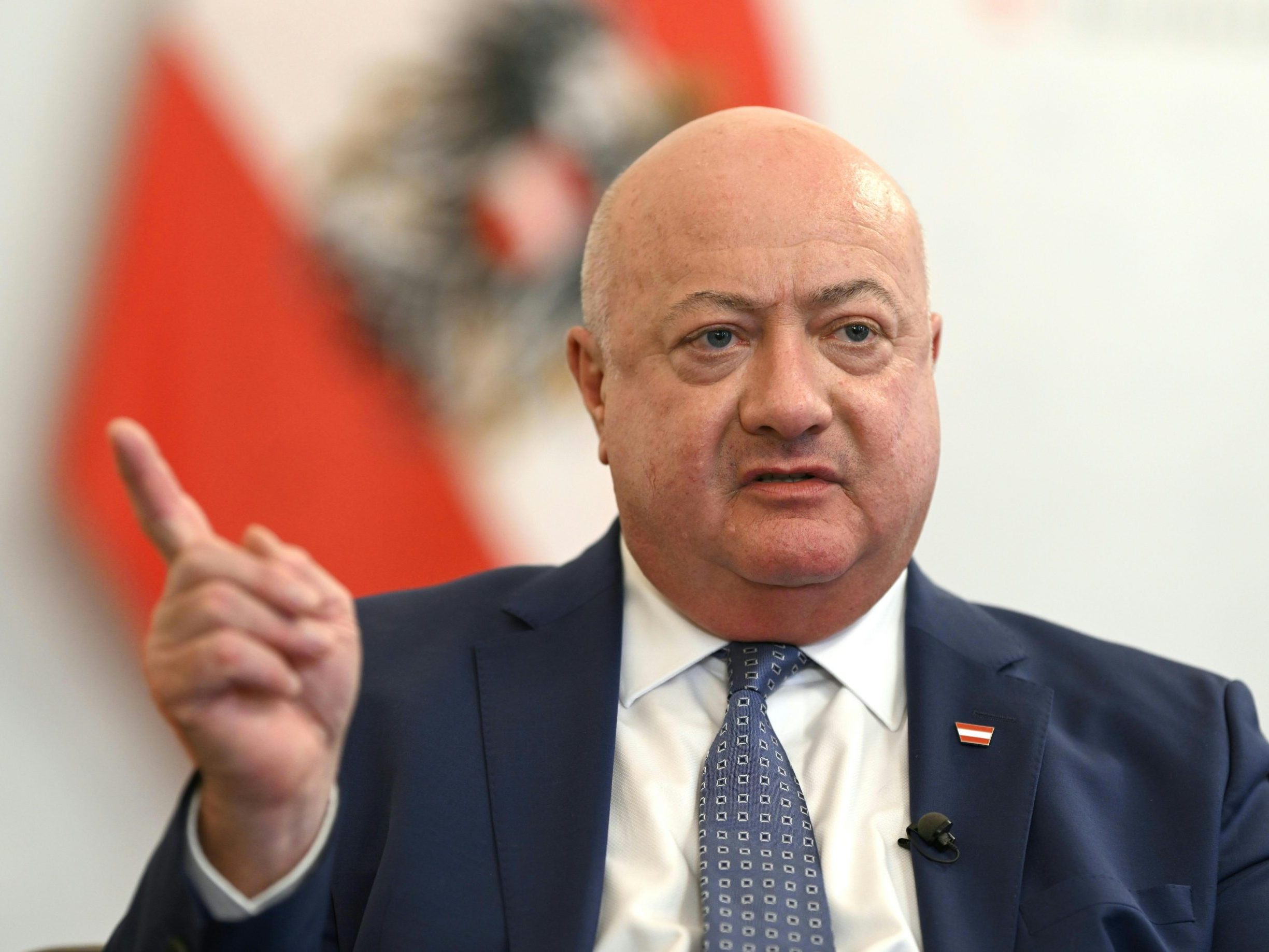 Bundeskanzler Stocker spricht sich gegen eine erneute Erhöhung des Pensionsalters aus. Bundeskanzler Stocker spricht sich gegen eine erneute Erhöhung des Pensionsalters aus.