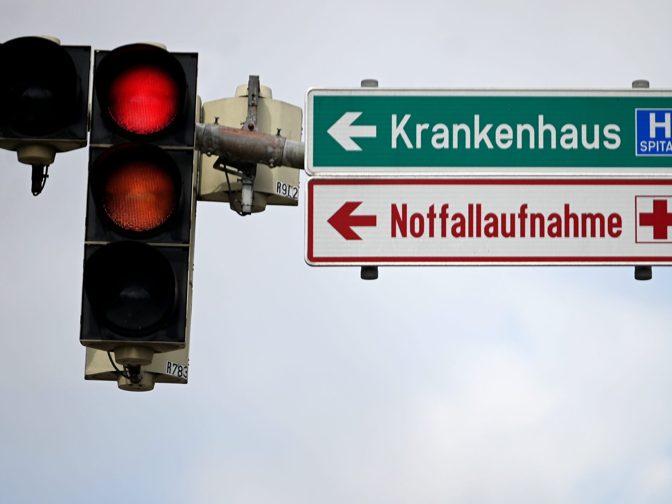 Die Männer wurden ins AUVA-Traumazentrum Wien Meidling gebracht. Die Männer wurden ins AUVA-Traumazentrum Wien Meidling gebracht.