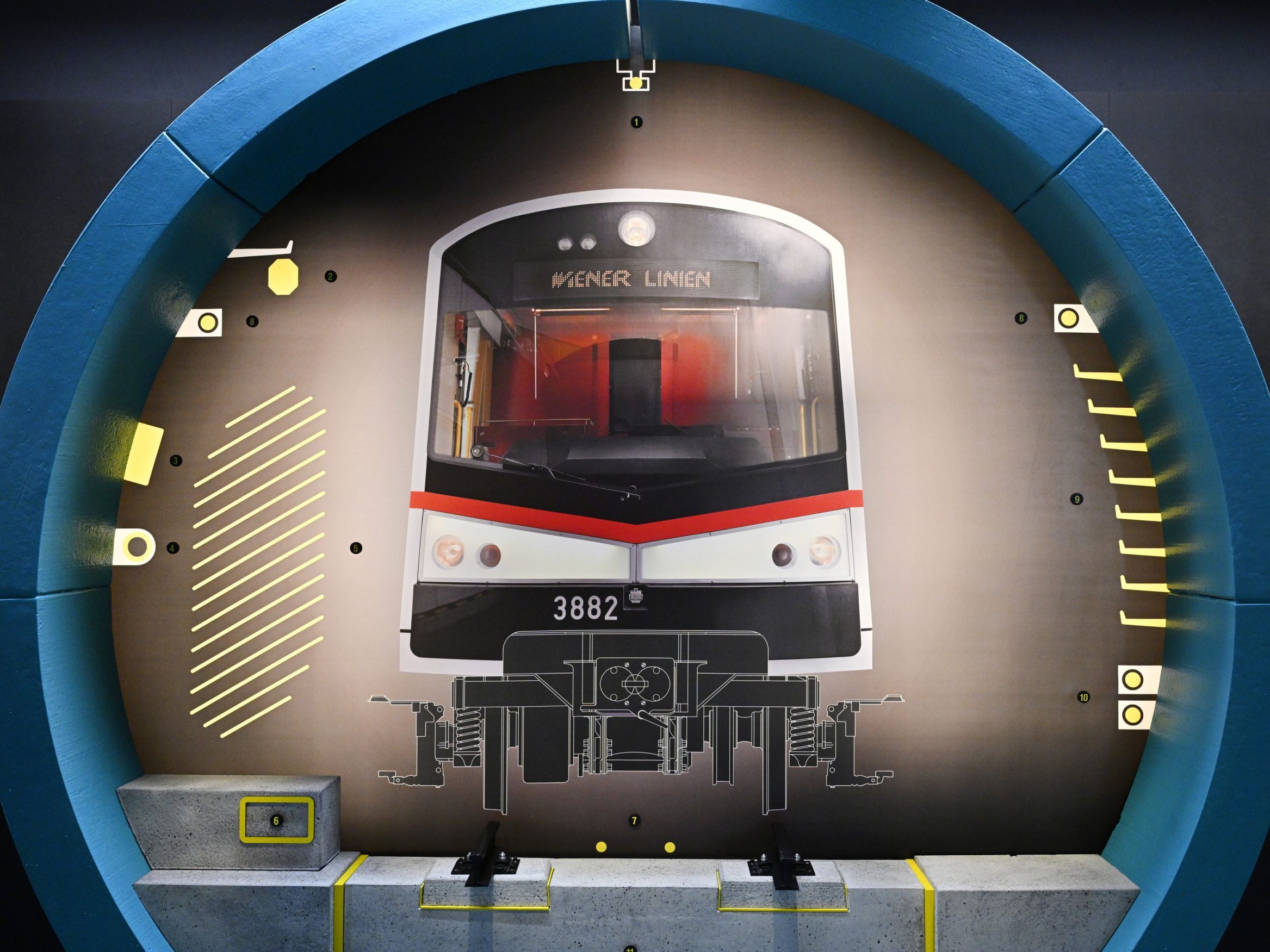 Videoüberwachung, Notrufsysteme und Sicherheitsteams sorgen bei den Wiener Linien für Schutz. Videoüberwachung, Notrufsysteme und Sicherheitsteams sorgen bei den Wiener Linien für Schutz.