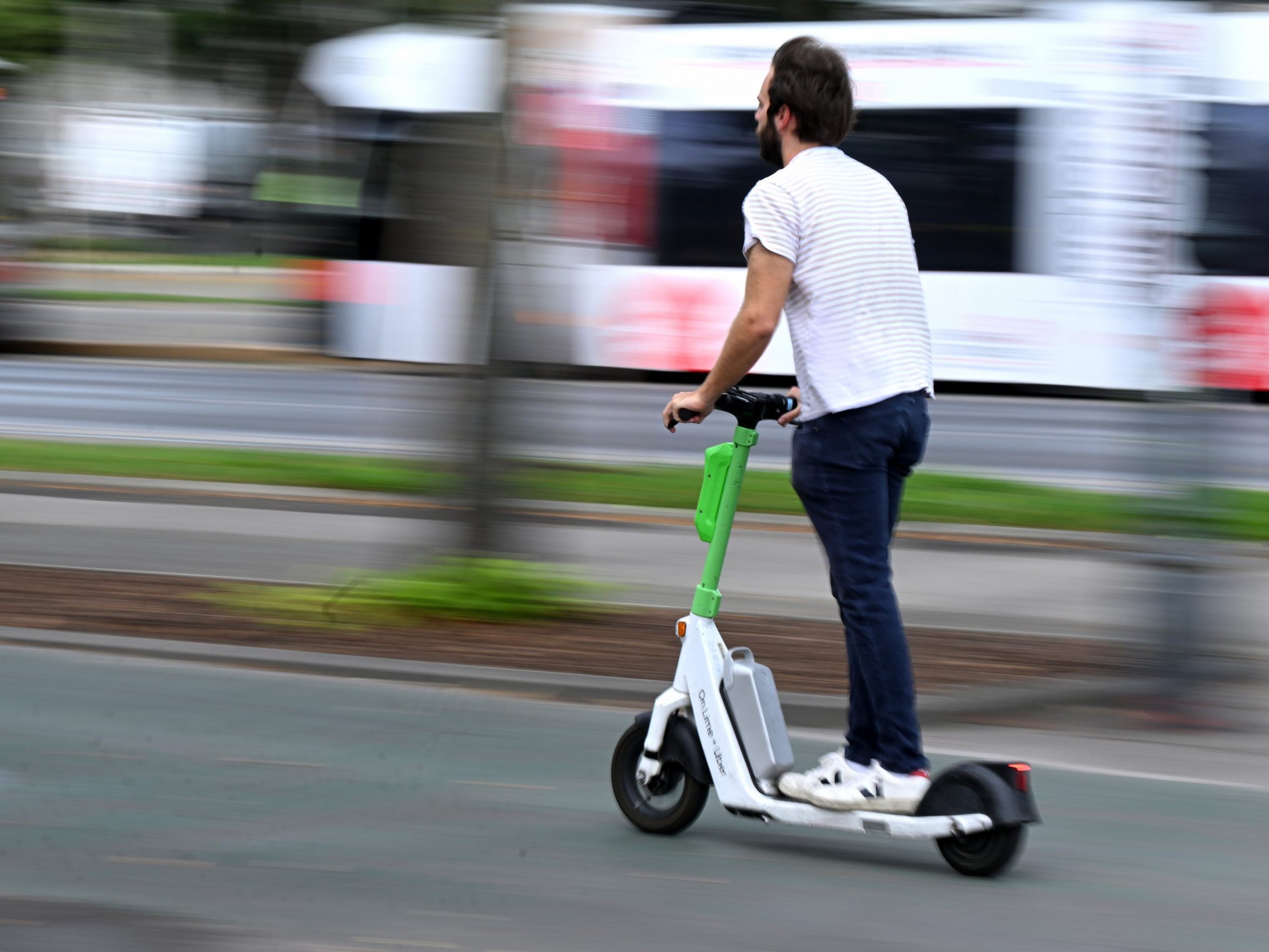 Der Passant attackierte den Scooterfahrer nach der Kollision.