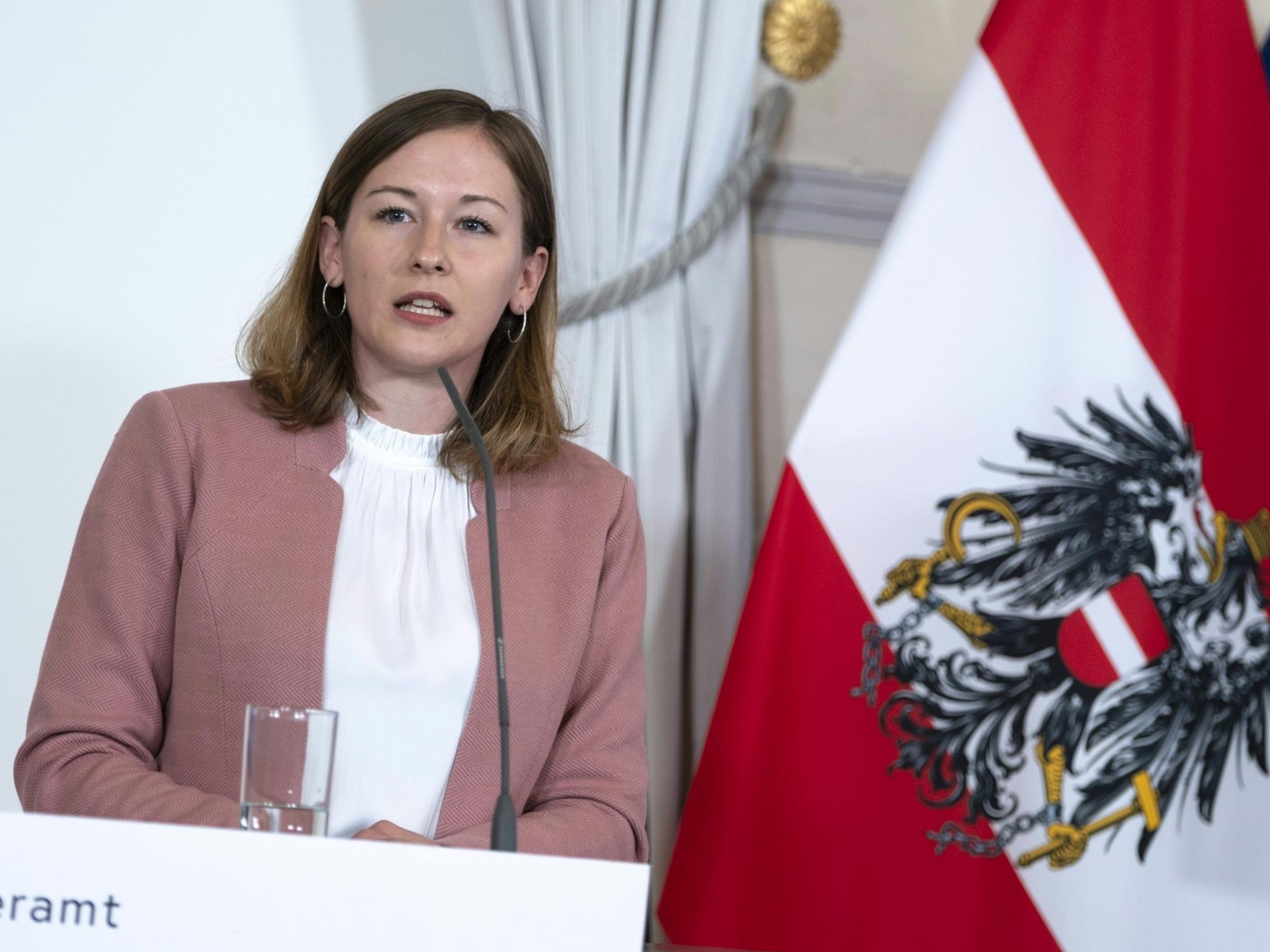 Die Islamische Glaubensgemeinschaft in Österreich zeigte sich "irritiert" über die Aussage. Die Islamische Glaubensgemeinschaft in Österreich zeigte sich "irritiert" über die Aussage.