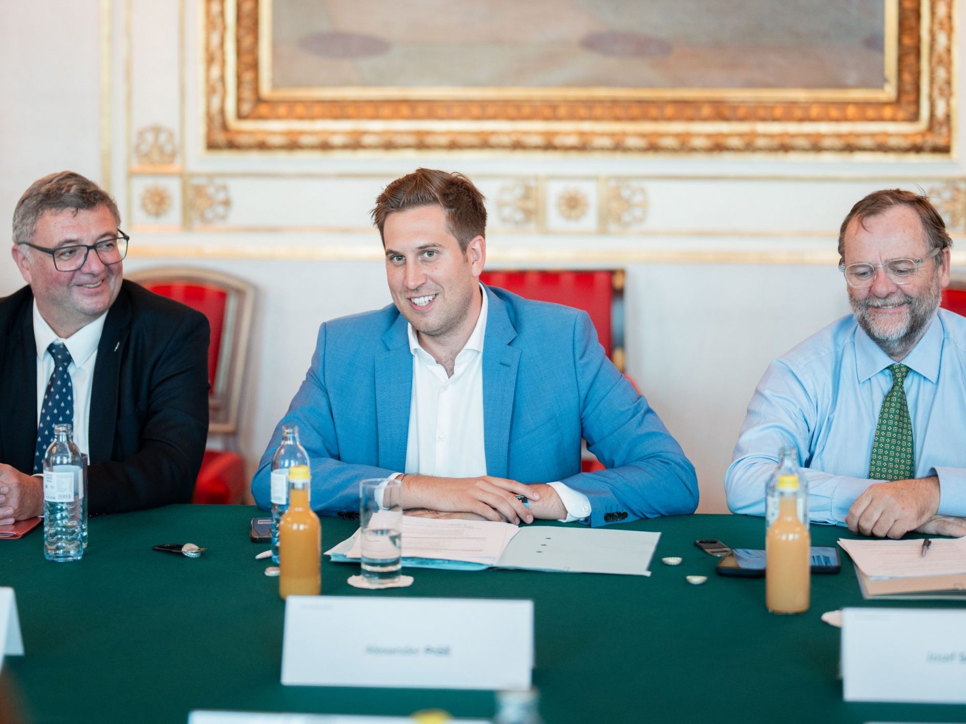 Das erste Reformpartnerschaftstreffen der Gruppe Verfassung und Verwaltungsbereinigung in Wien. Das erste Reformpartnerschaftstreffen der Gruppe Verfassung und Verwaltungsbereinigung in Wien.