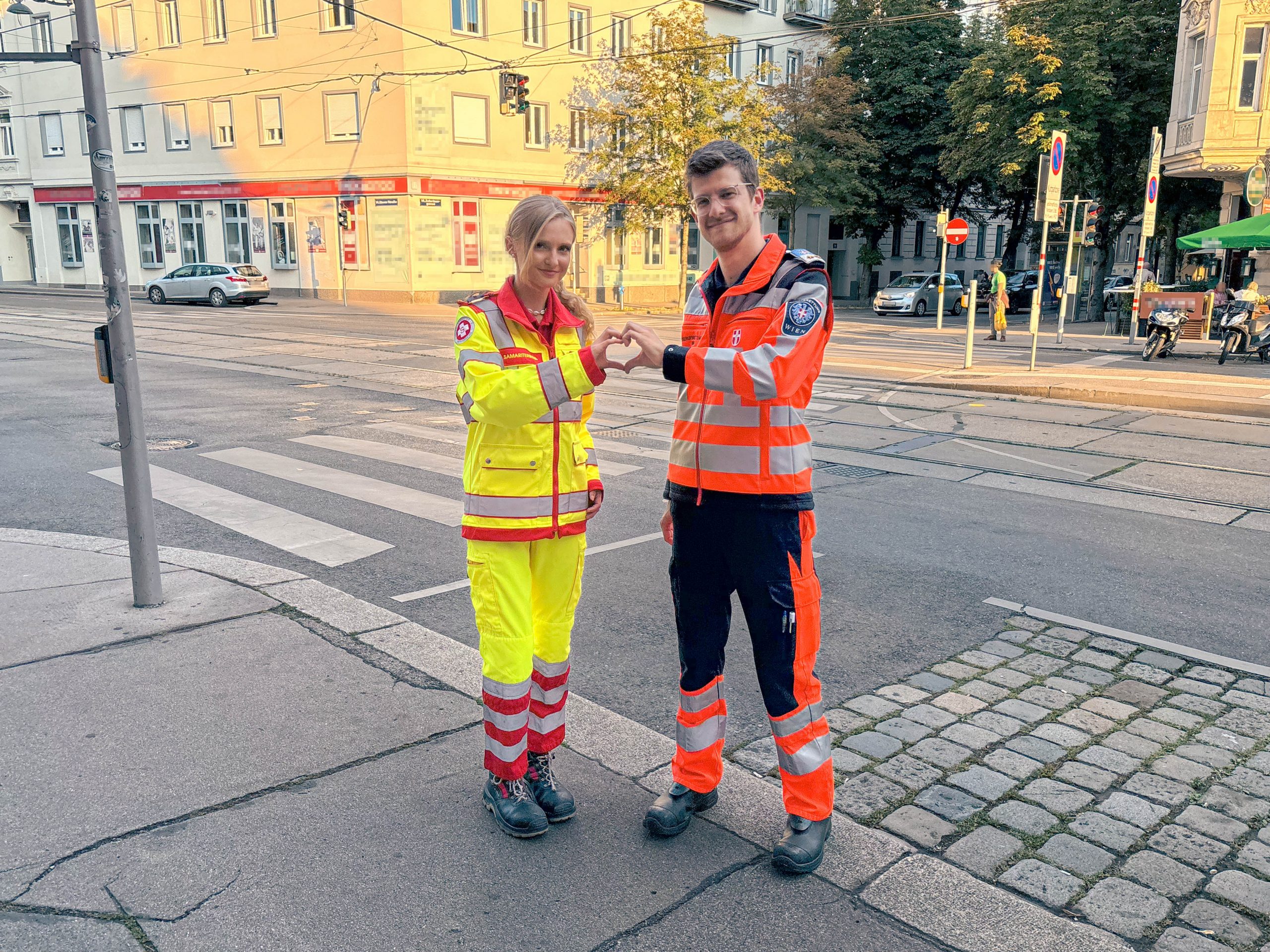 Einsatz in der Freizeit: Wiener Sanitäter-Paar rettete Familienvater das Leben