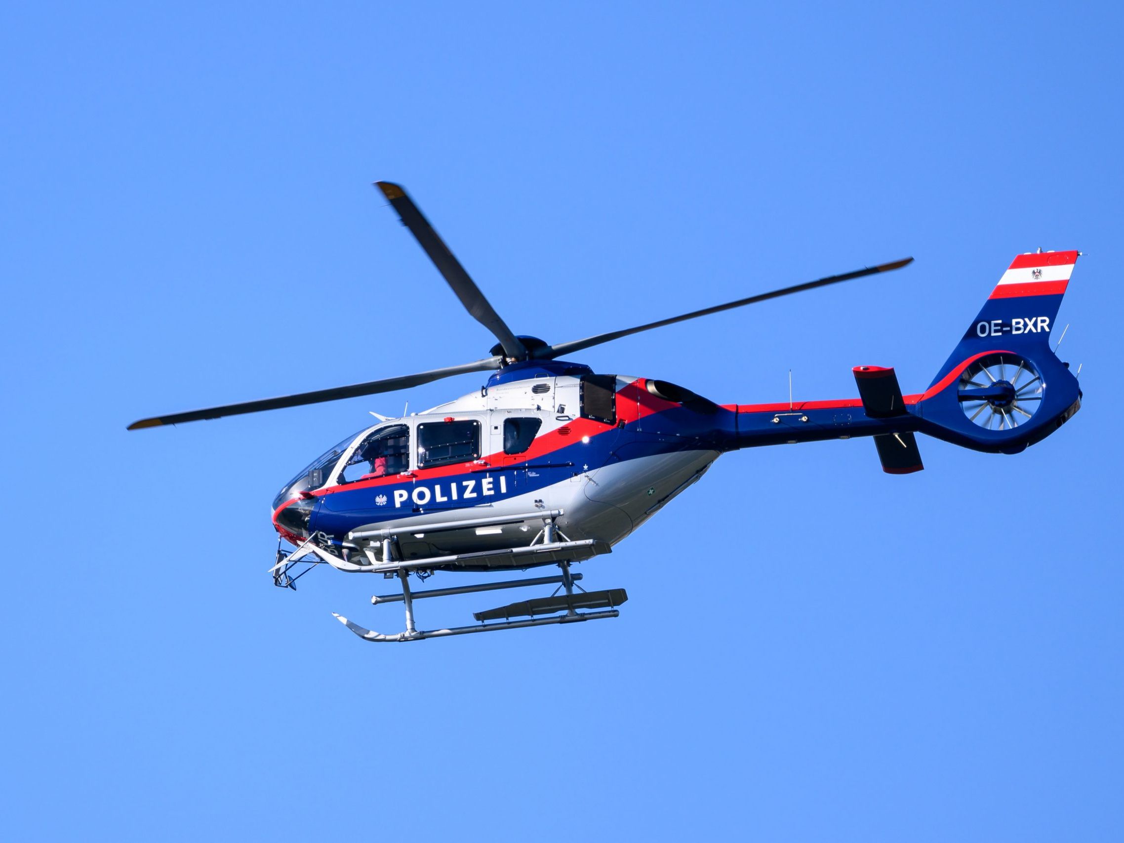 Ein Polizeihubschrauber war bei der Suche nach dem jungen Tschechen im Einsatz.