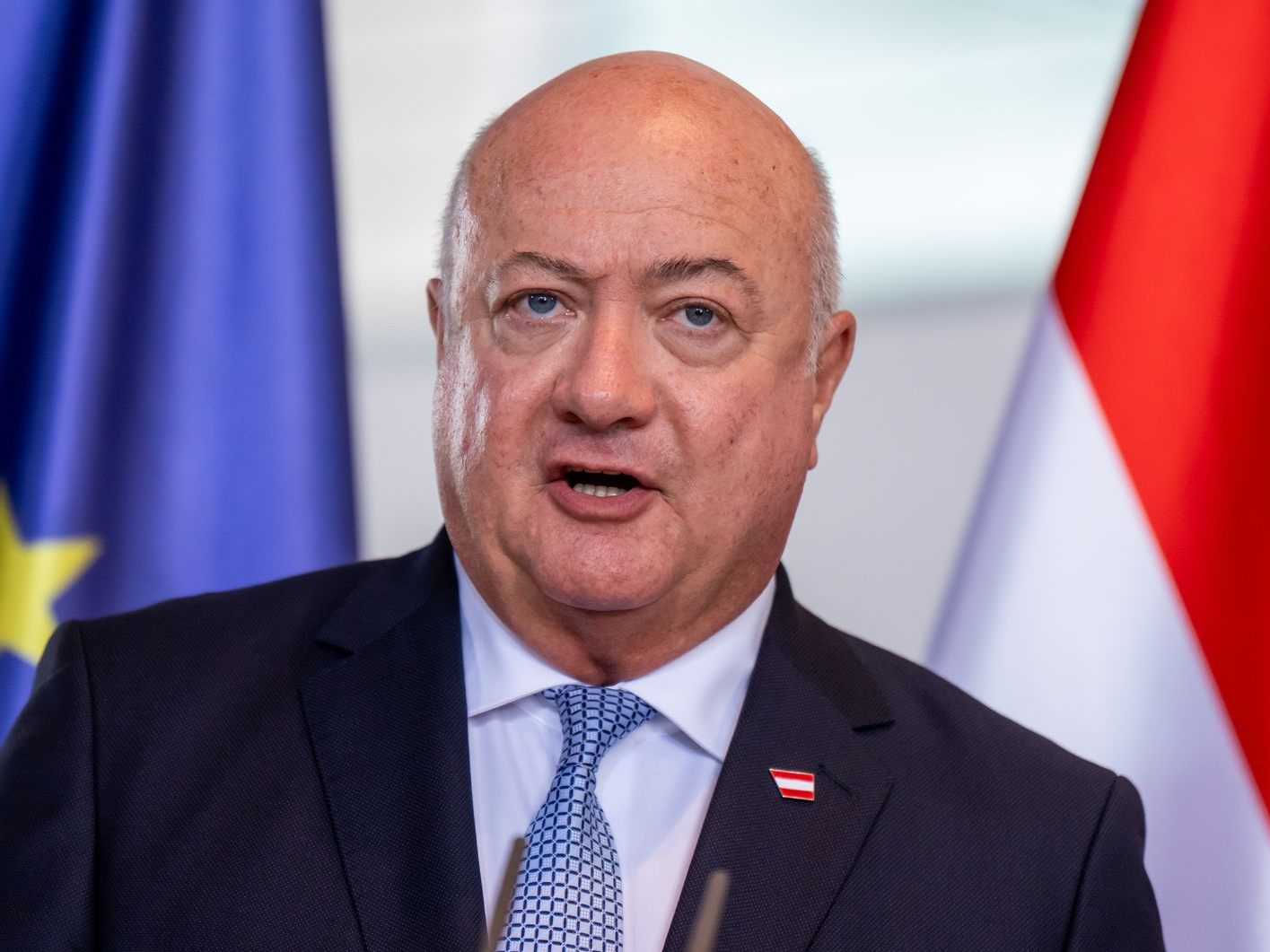 Wer zahlt den Friseur? Drei Minister gönnten sich Styling auf Staatskosten Wer zahlt den Friseur? Drei Minister gönnten sich Styling auf Staatskosten
