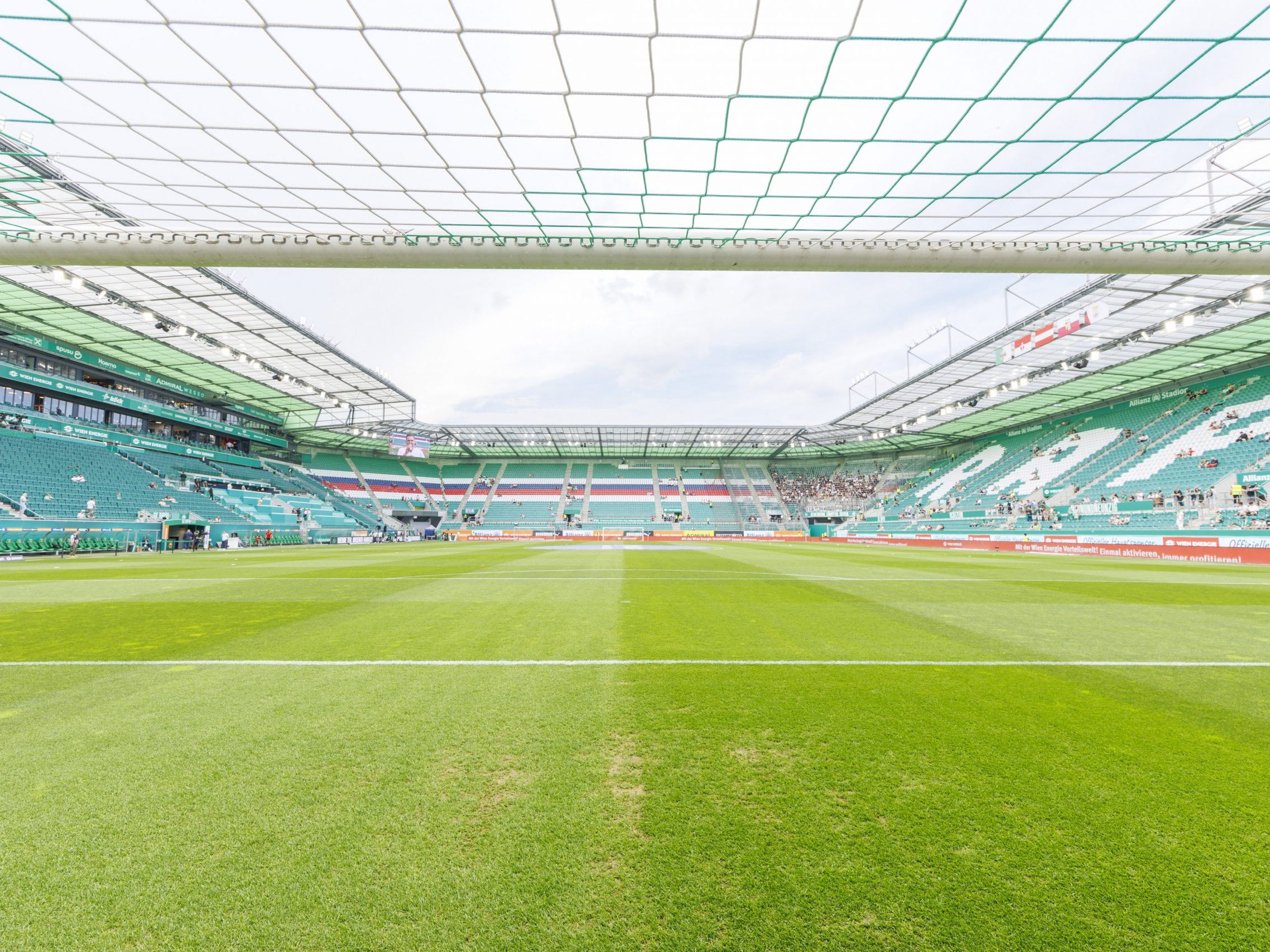 Marcelin schließt sich Rapid an. Marcelin schließt sich Rapid an.