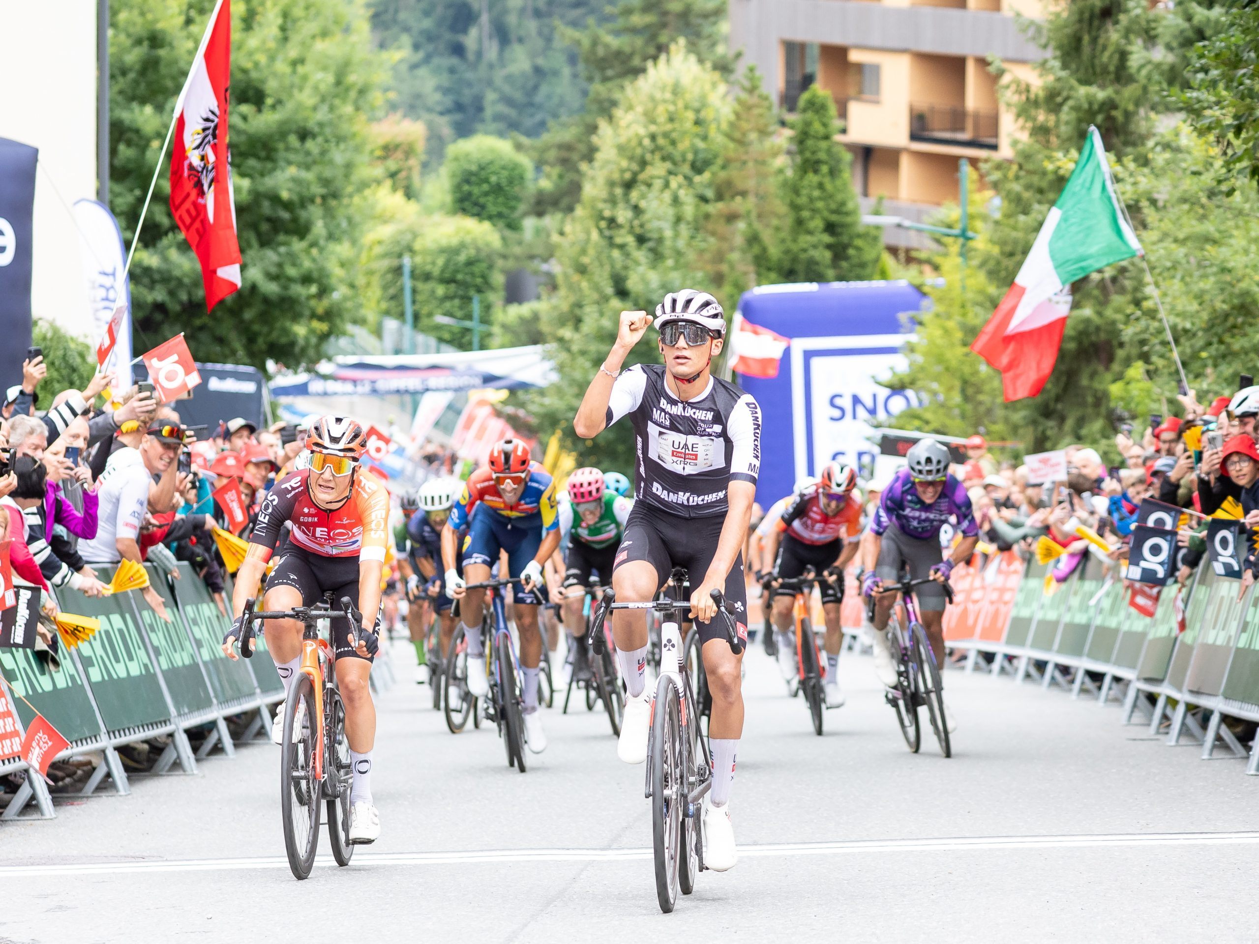 Isaac Del Toro Romero (MEX, UAE TEAM EMIRATES XRG) gewinnt die 2. Etappe am Donnerstag. Isaac Del Toro Romero (MEX, UAE TEAM EMIRATES XRG) gewinnt die 2. Etappe am Donnerstag.