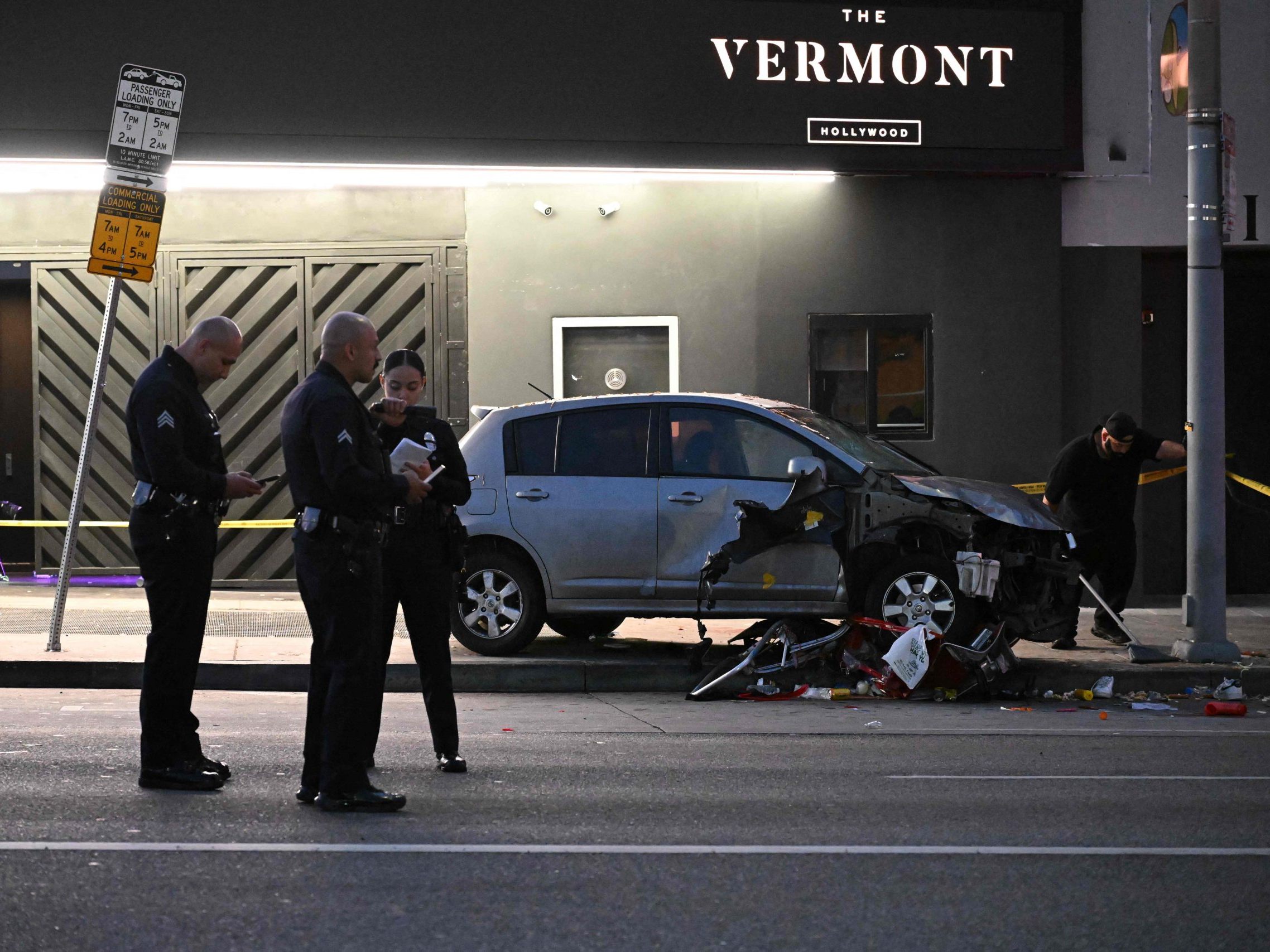 Auto trifft Passanten auf berühmter Straße in L.A.
