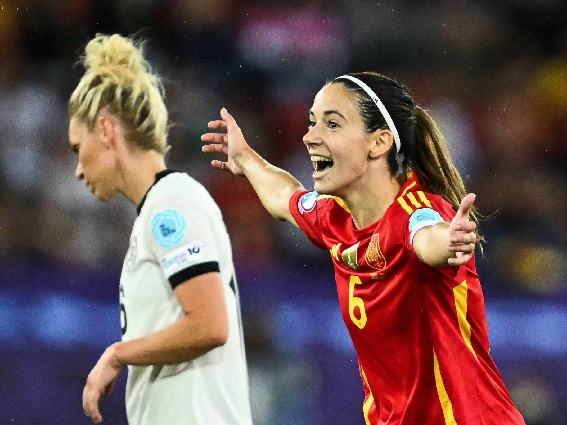 Der Treffer von Aitana Bonmati sicherte den Spanierinnen den Einzug in Finale. Der Treffer von Aitana Bonmati sicherte den Spanierinnen den Einzug in Finale.