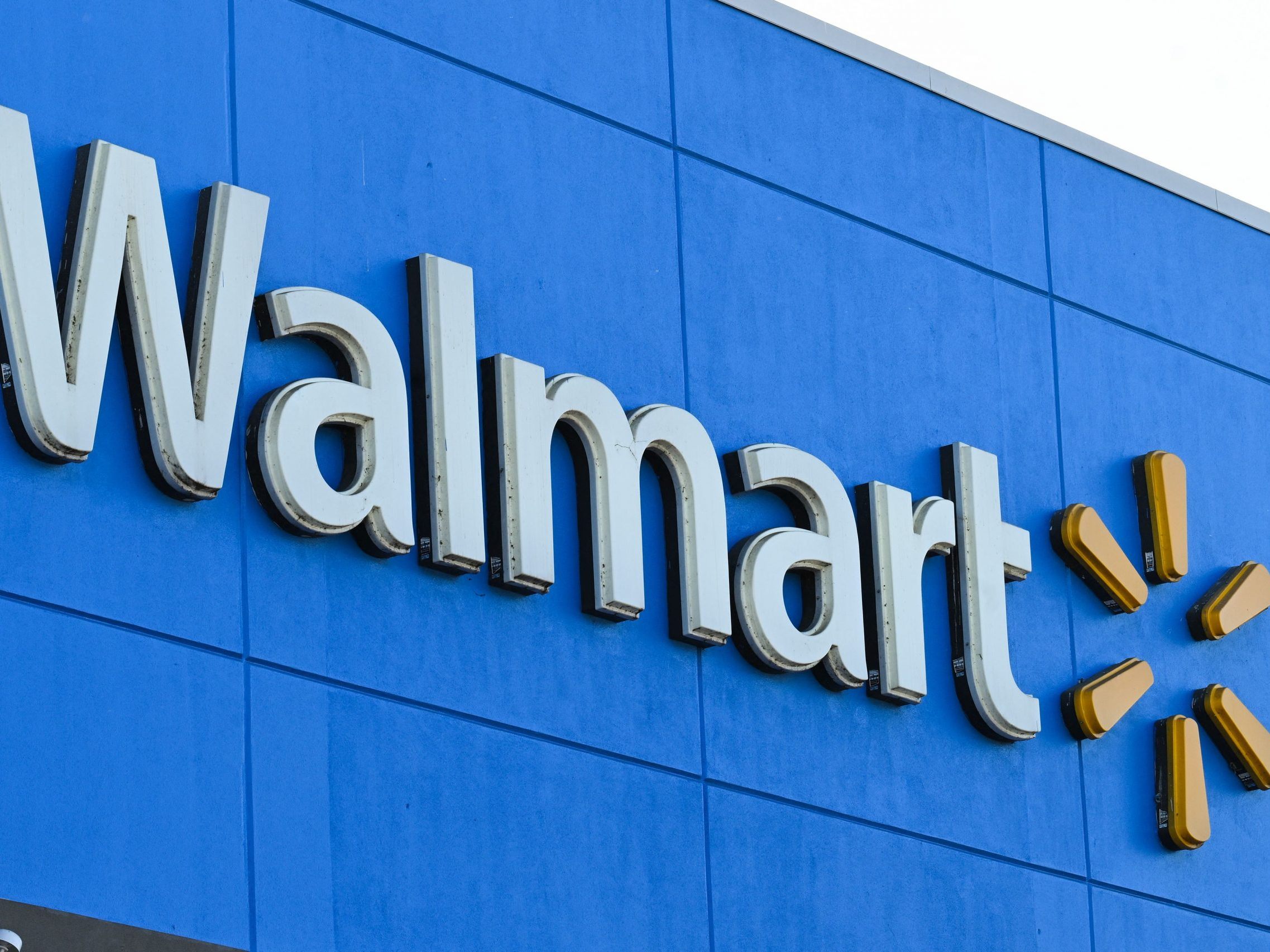 Nach dem Messerangriff in einem Walmart in Michigan wurde ein Tatverdächtiger festgenommen.