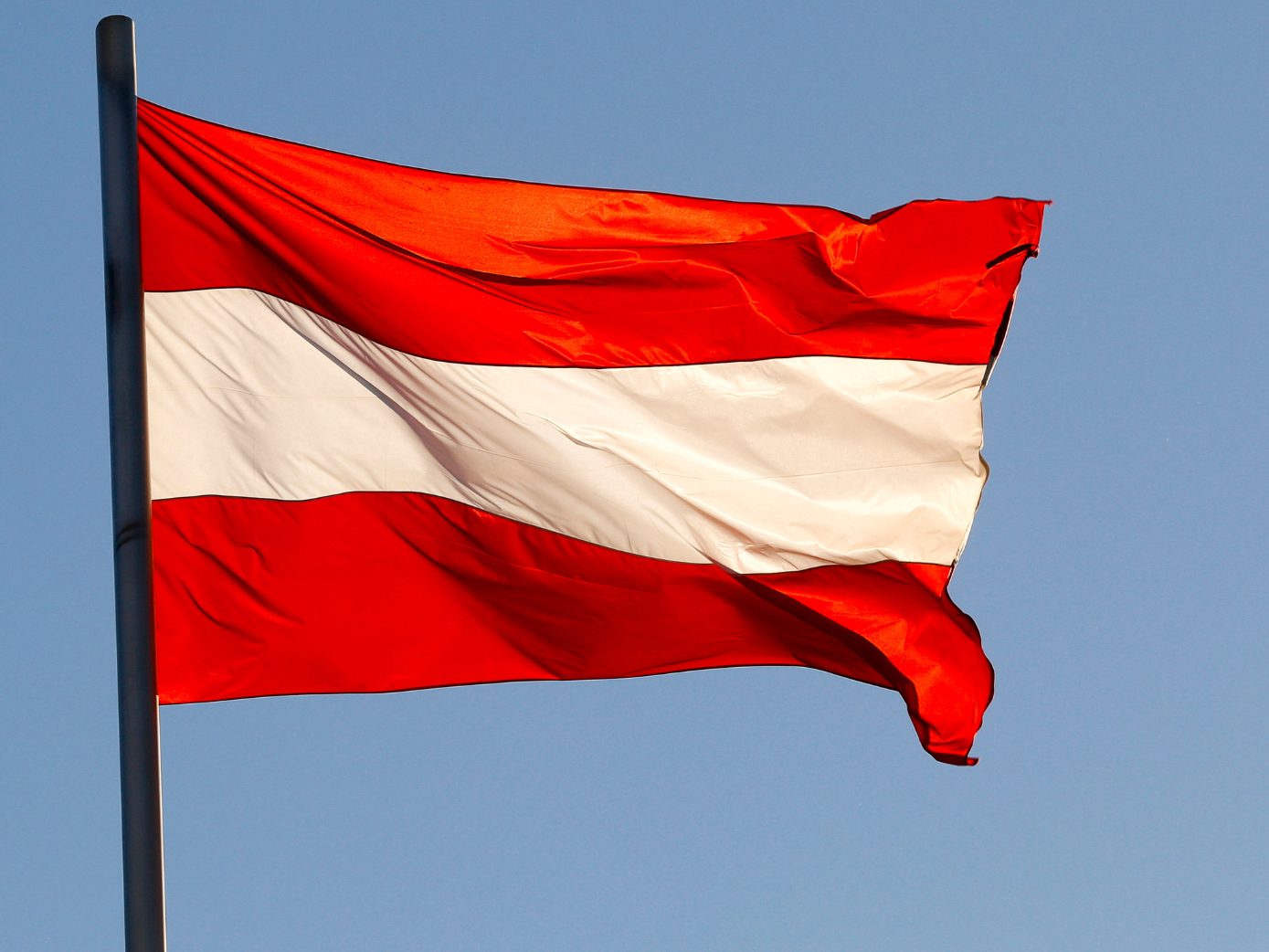 Damit setzt sich der seit 2023 anhaltende Rückgang bei den Asylantragszahlen fort. Damit setzt sich der seit 2023 anhaltende Rückgang bei den Asylantragszahlen fort.