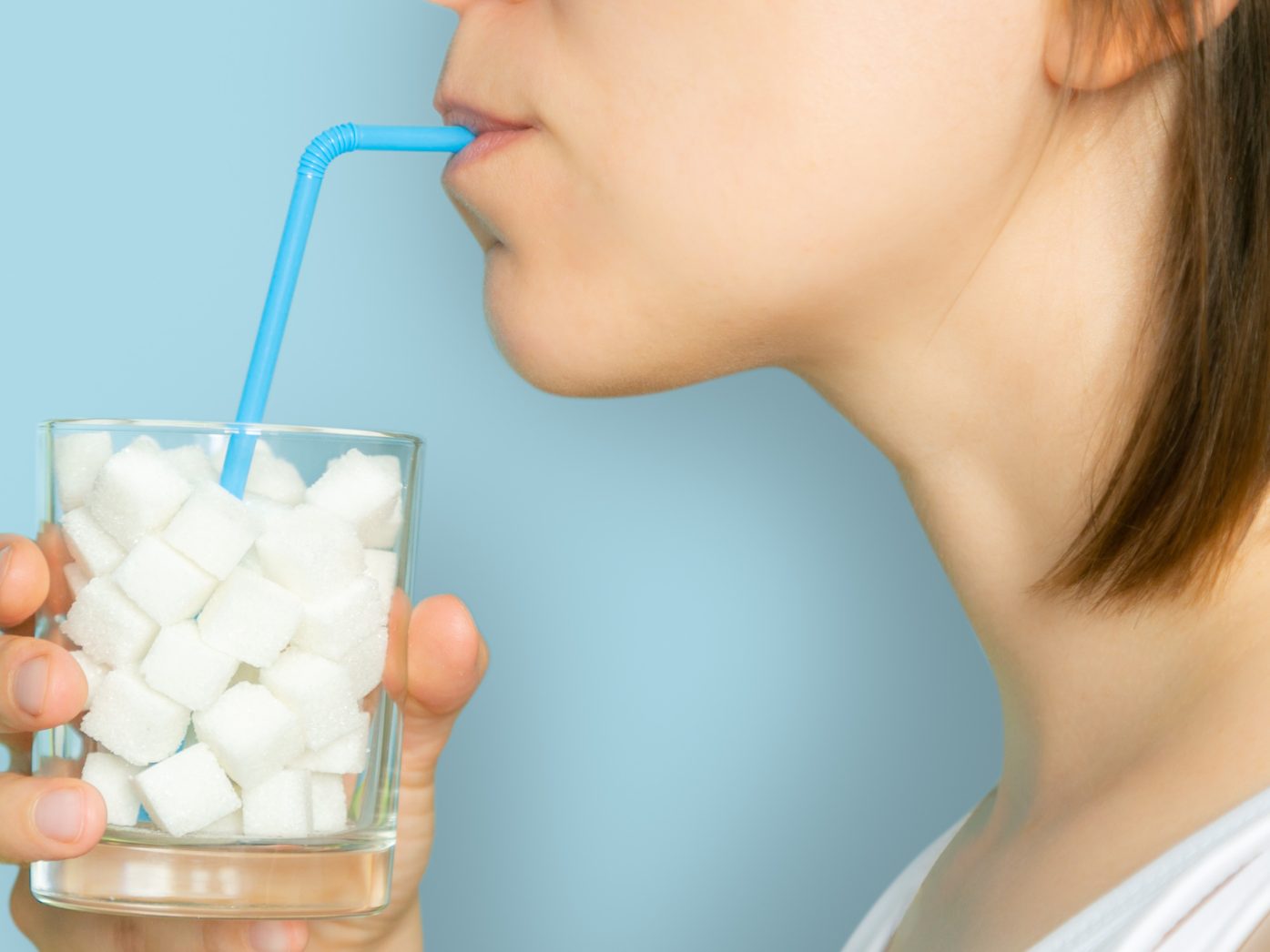 Erwachsene konsumieren hierzulande im Schnitt fast 92 Gramm freien Zucker pro Tag, hieß es.