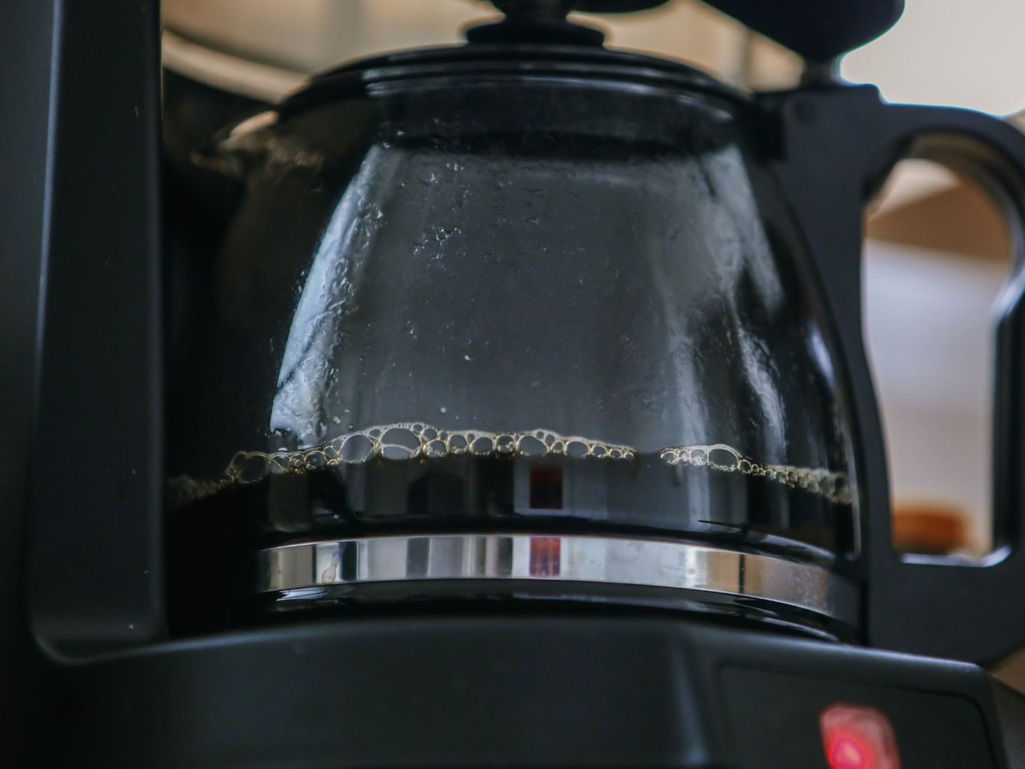 Im Wagen des 29-Jährigen fanden die Polizisten mehrere gestohlene Kaffeemaschinen.