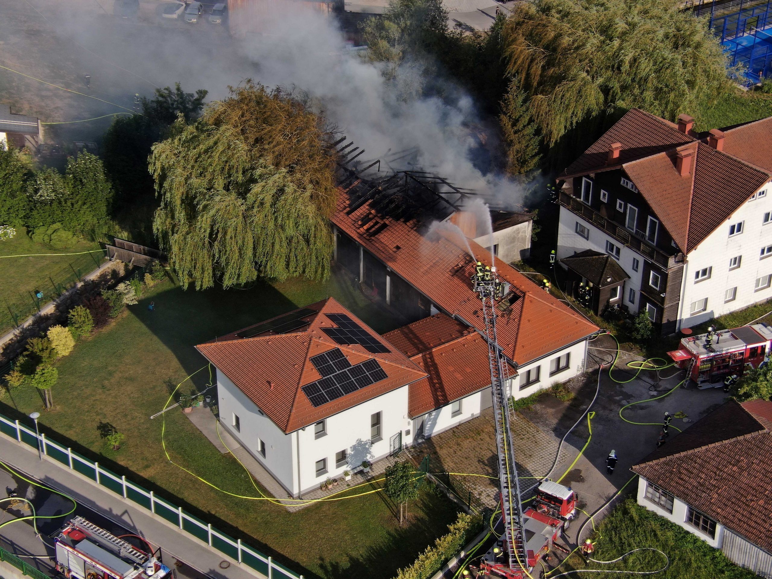 Beim Brand entstand großer Schaden. Beim Brand entstand großer Schaden.
