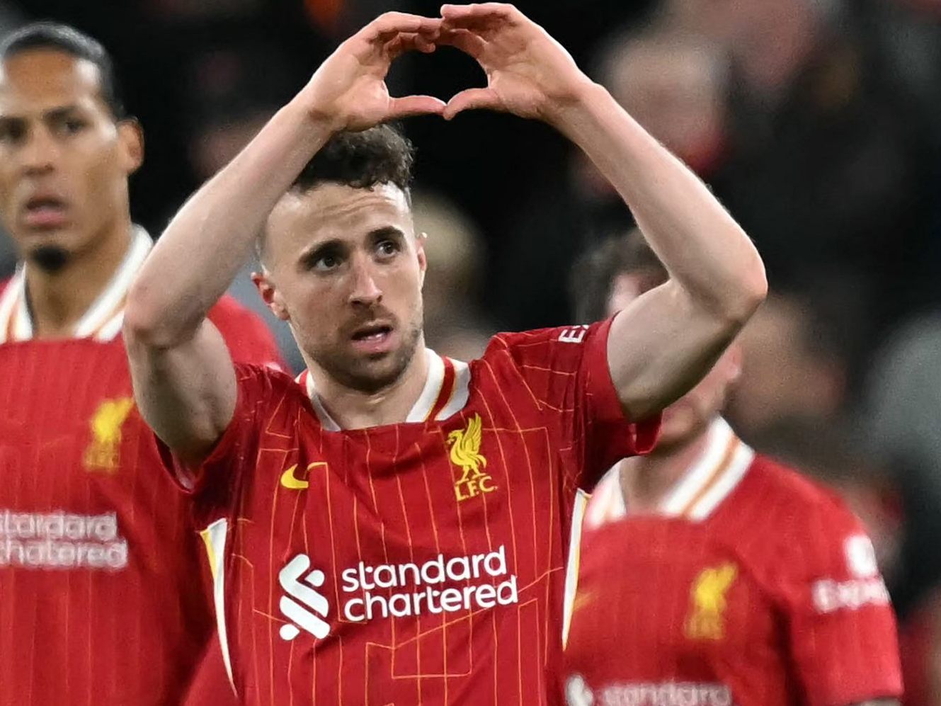 Portugiesischer Nationalspieler Diogo Jota hinterlässt drei Kinder und seine Ehefrau. Portugiesischer Nationalspieler Diogo Jota hinterlässt drei Kinder und seine Ehefrau.